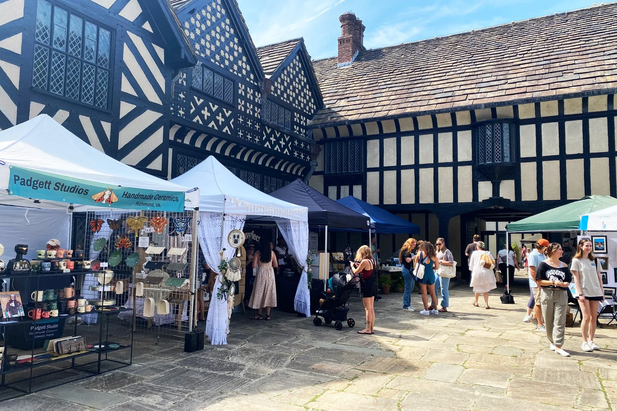 Artisan Market in the Garden