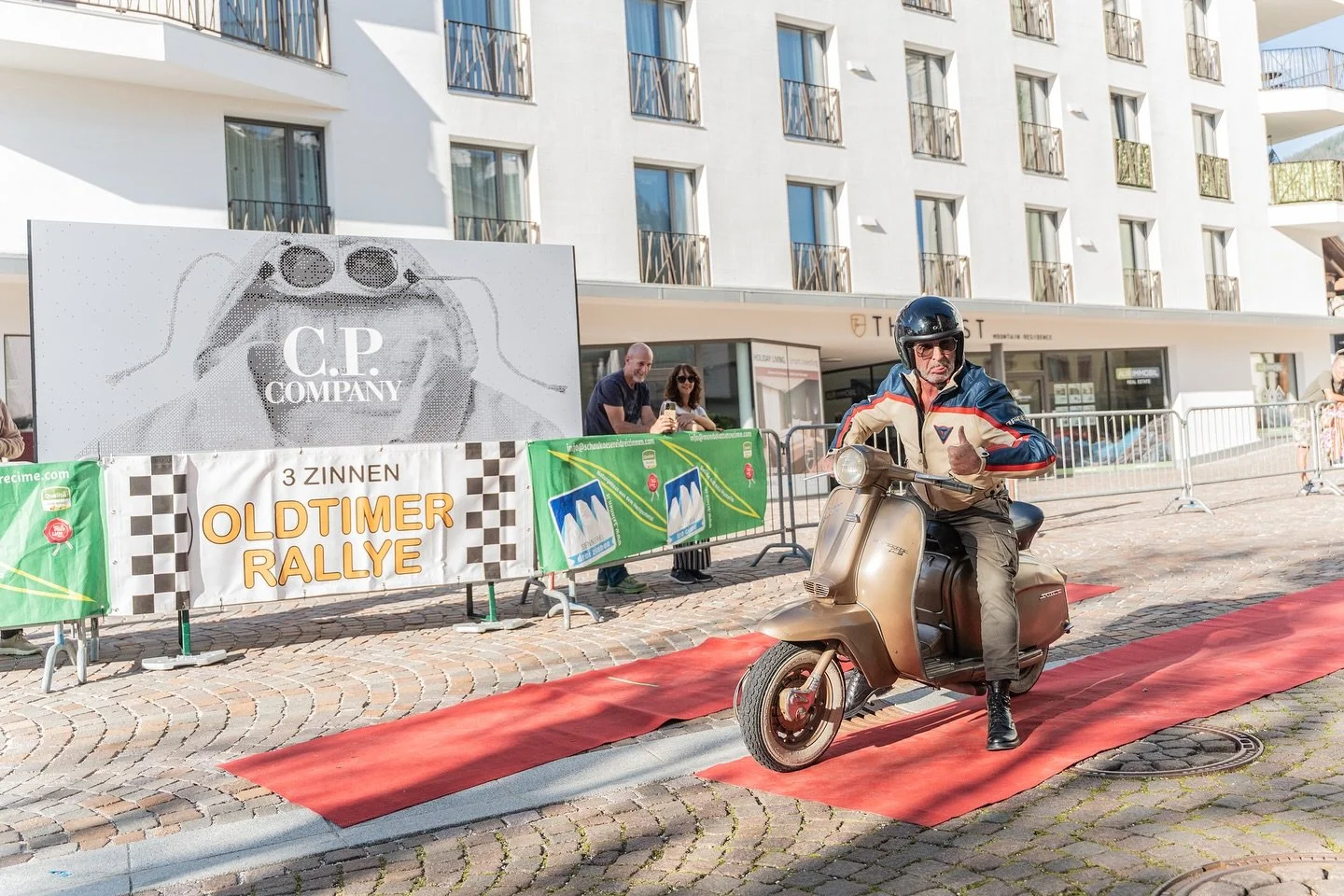 The photos from the 7th 3 Zinnen Oldtimer Rallye Photo Point are on their way to you!📸 
Check out the link in our bio to download your pictures and relive the best moments of this unforgettable weekend 🚗🏍️✨

#3ZinnenOldtimerRallye #OldtimerRallye 