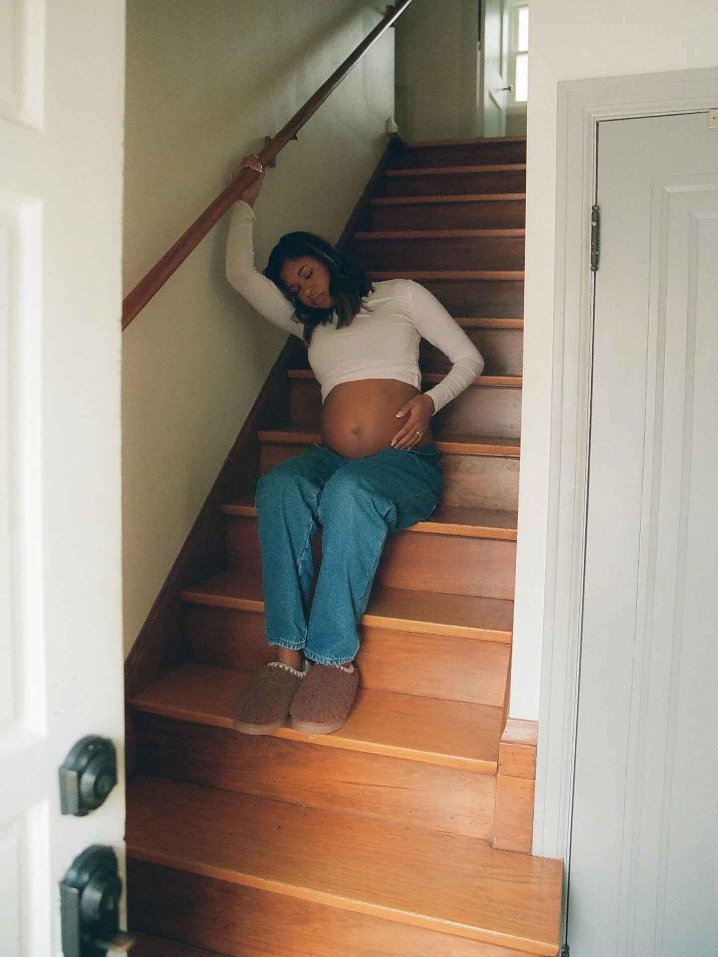 35mm//
The small things no longer asked for space.
Only the miracle growing within her mattered now.
.
.
Documentary Film Photographer | #motherhood | #mother | #pregnantera| Film: @kodak Portra 800 | Camera: @canonusa 1V