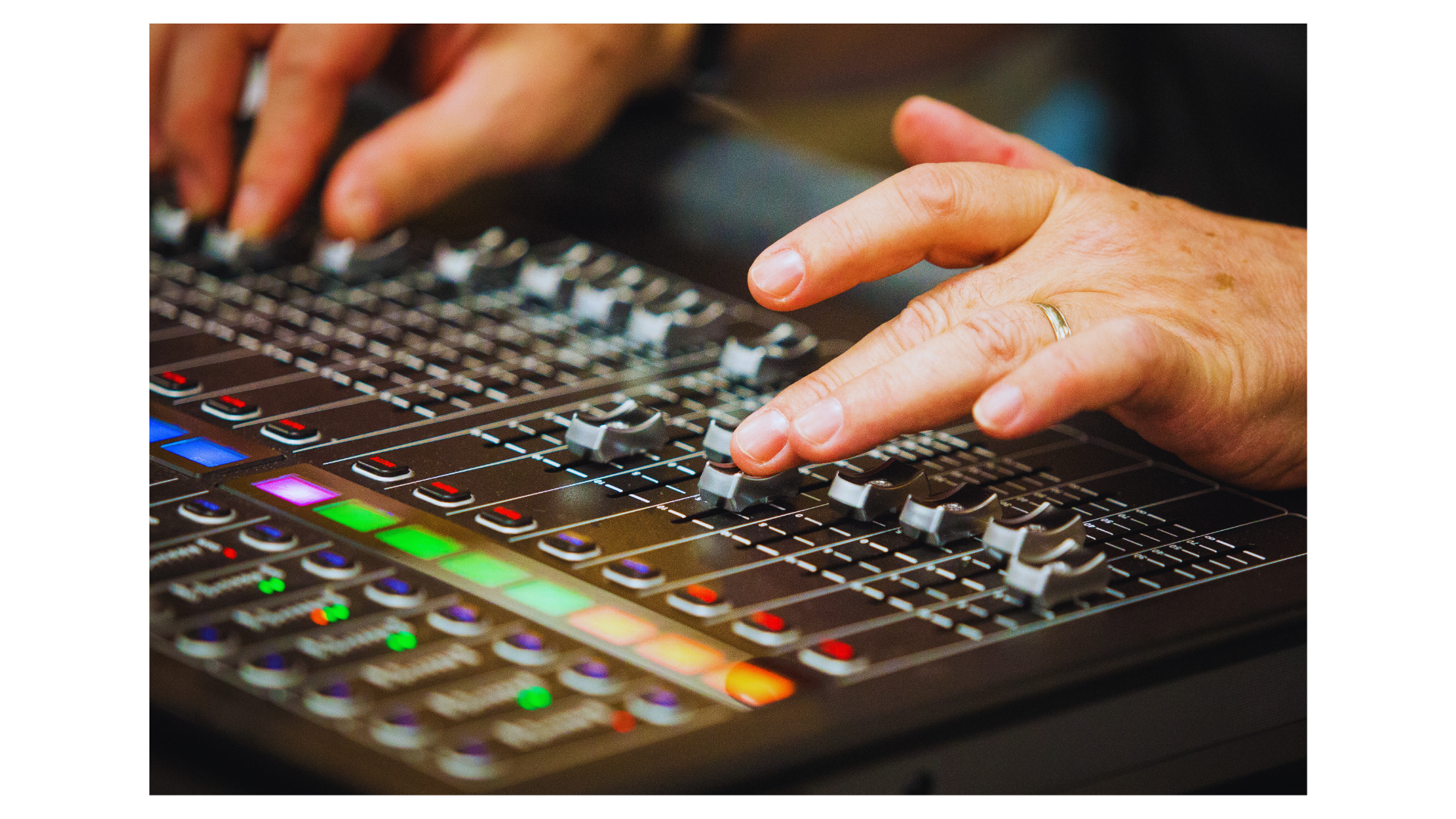 Mezcla en directo de P.A. y/o Monitores