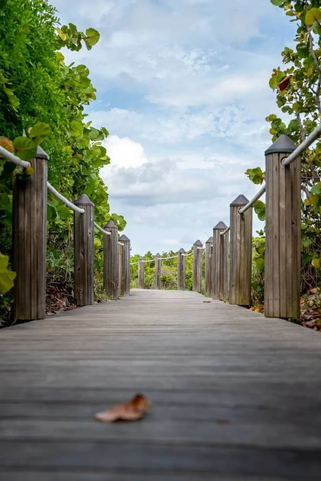 Boardwalk leading to the beach in Delray Beach highlighting local in-home Parkinson’s speech and swallowing therapy services
