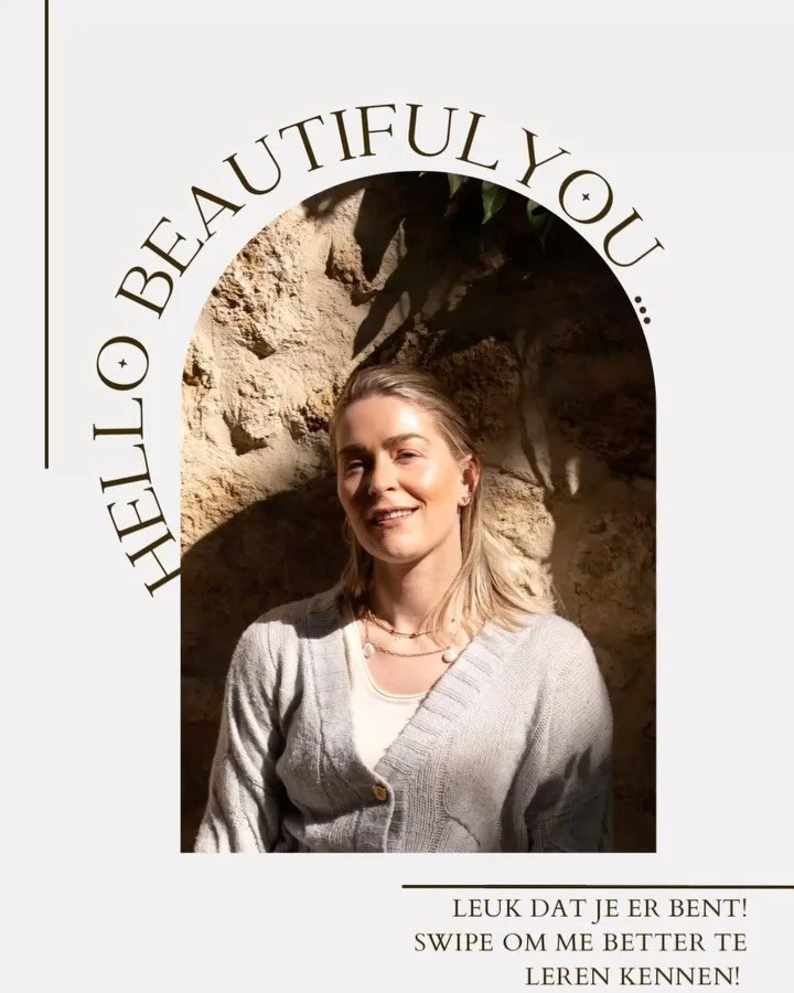 H E L L O  B E A U T I F U L  Y O U! 
Leuk dat je er bent!

Mijn naam is Jamie en ik ben holistic well-being coach, yoga teacher en yogatherapeut. Het is mijn missie om de magie van yoga en al haar oneindige, eeuwenoude wijsheden en tradities, toegan