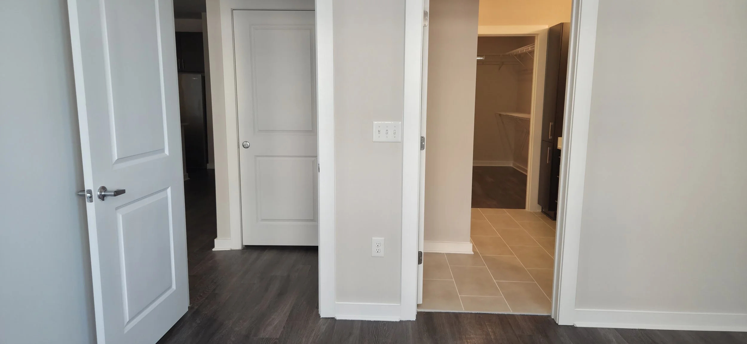 Freshly painted apartment interior with updated flooring and clean finishes in a Charleston SC multifamily turn.