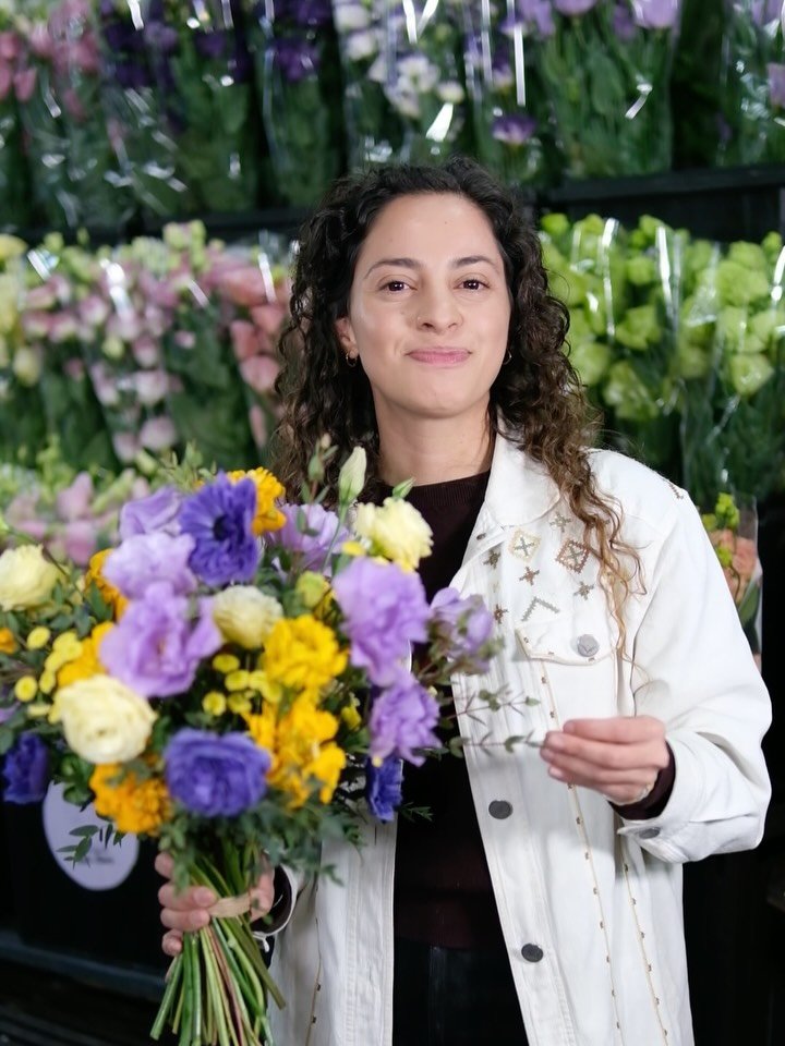 🌸 &iquest;Te gustar&iacute;a ganarte este hermoso ramo? 🌸
&iexcl;Es s&uacute;per f&aacute;cil participar!

✨ C&oacute;mo entrar a la din&aacute;mica:
	1.	Cu&eacute;ntanos en comentarios por qu&eacute; te gustar&iacute;a gan&aacute;rtelo.
	2.	S&iacu