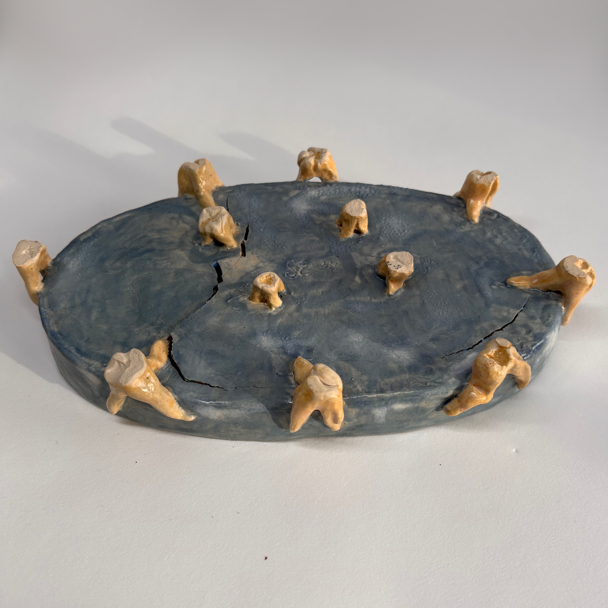 cracked stoneware trinket dish2.png
