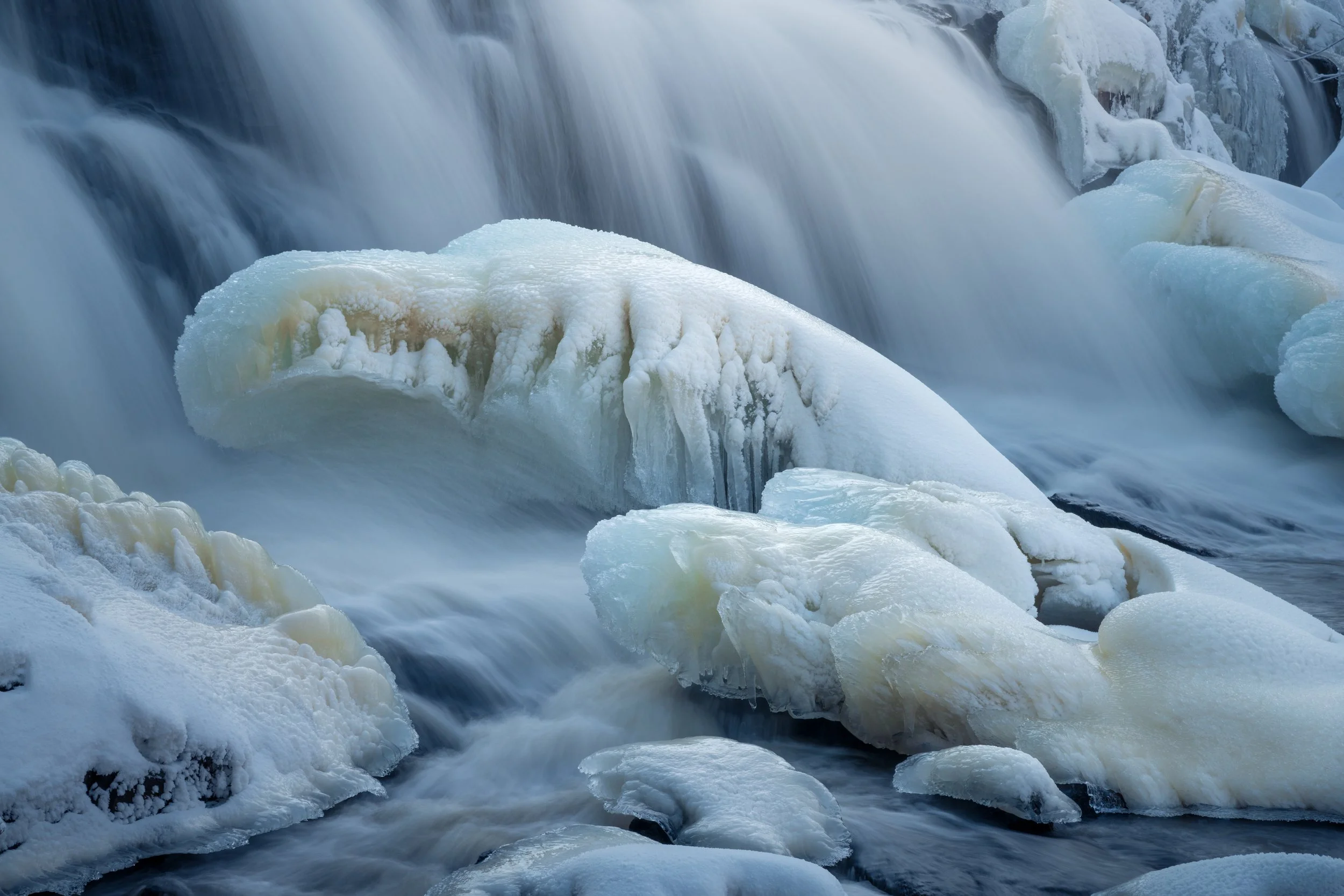 bond_falls_ice_formations.jpg