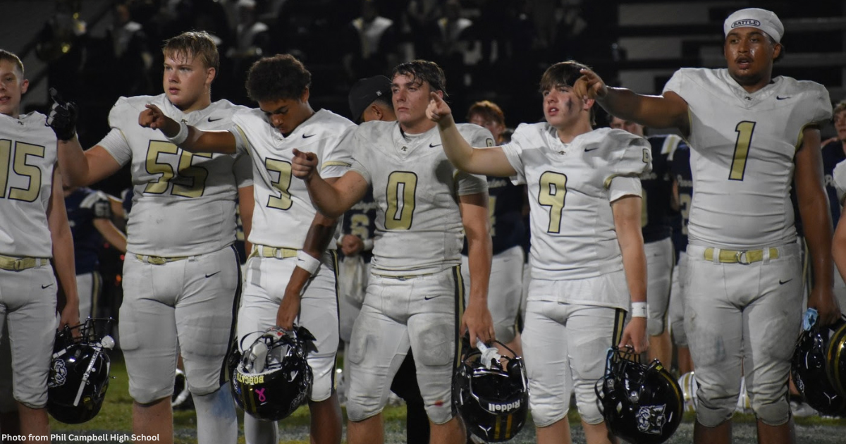Phil Campbell walks over Winston County 36-8 to improve to 3-1 in region play