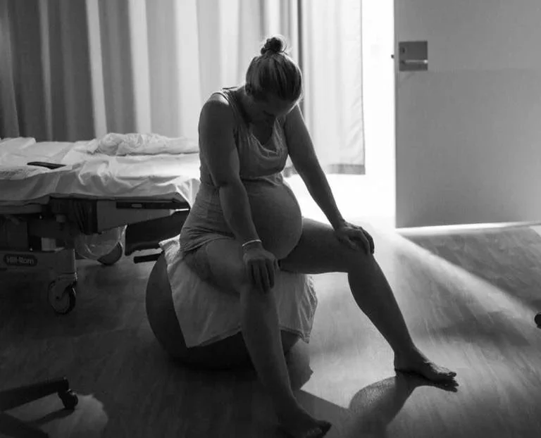 Birth support using natural pain relief techniques in Calgary, Alberta