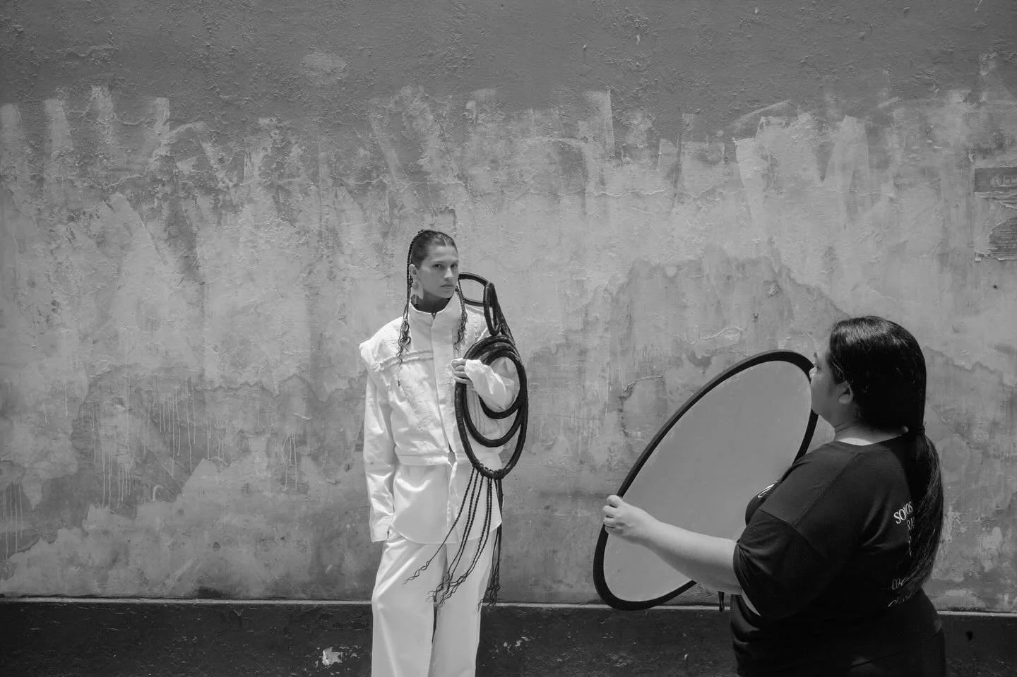 DOCUMENTARY AND FASHION PHOTOGRAPHY.
Last week, I did my first fashion editorial shoot in Peru. The founder of the Peruvian brand Estrafalario, @vidavivaconvavi , was looking for a documentary photographer for the project. Her brand has an extraordi