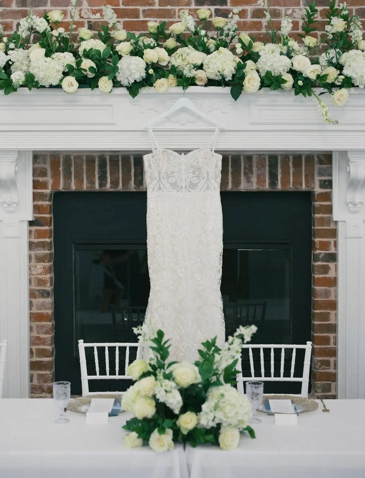 Details!!!!

Planning &amp; Design | @wovenvowweddings
Bakery | @sweetartcustomcakes
Bartending | @cornandryespirits
Beauty | @plushdfw
Catering | @cornfedcatering
Content Creation | @thesocialvaultco
Entertainment | @classicprodj
Florist | @field_of