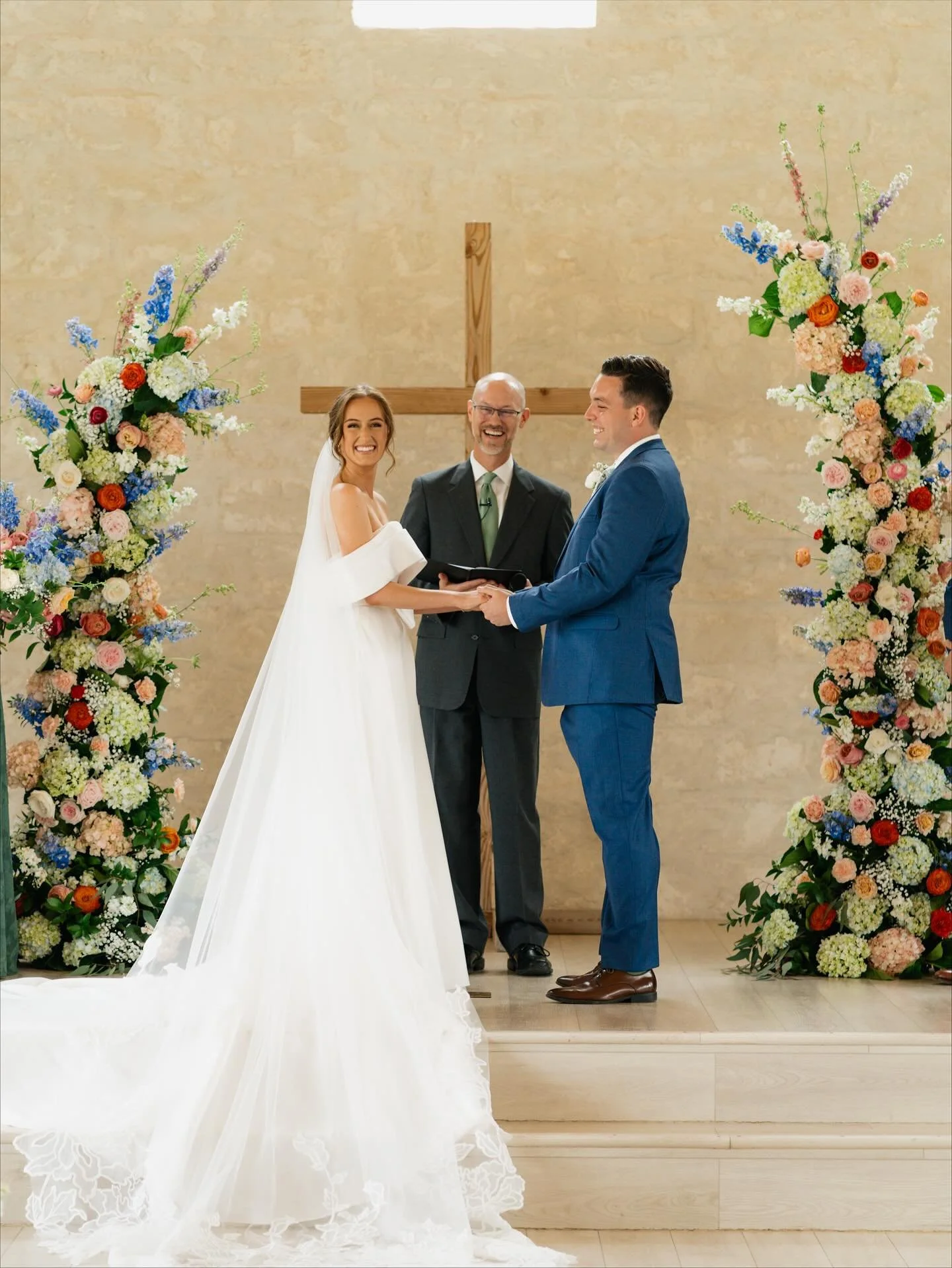 Gotta love those big alter arrangements!