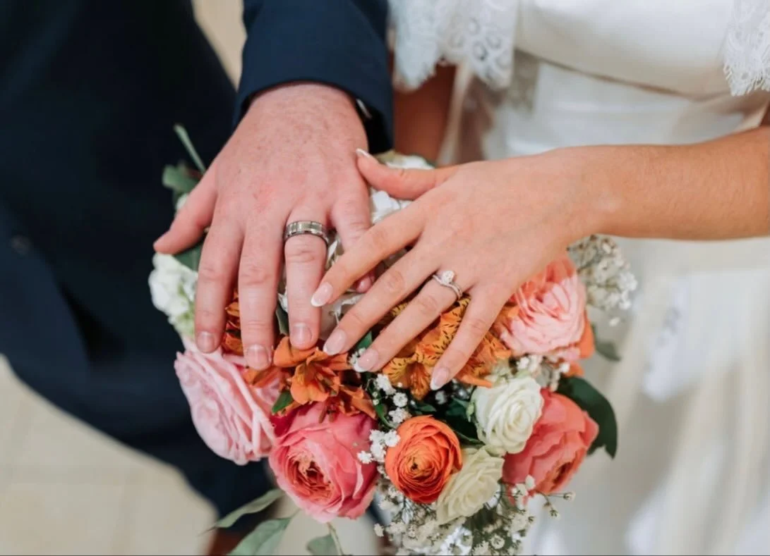 Those perfect fall wedding colors!

Corke &amp; Rye (bartender)
Essens Entertainment (dj)
Cookin with Kim (caterer)
Monika Cavazos (photographer