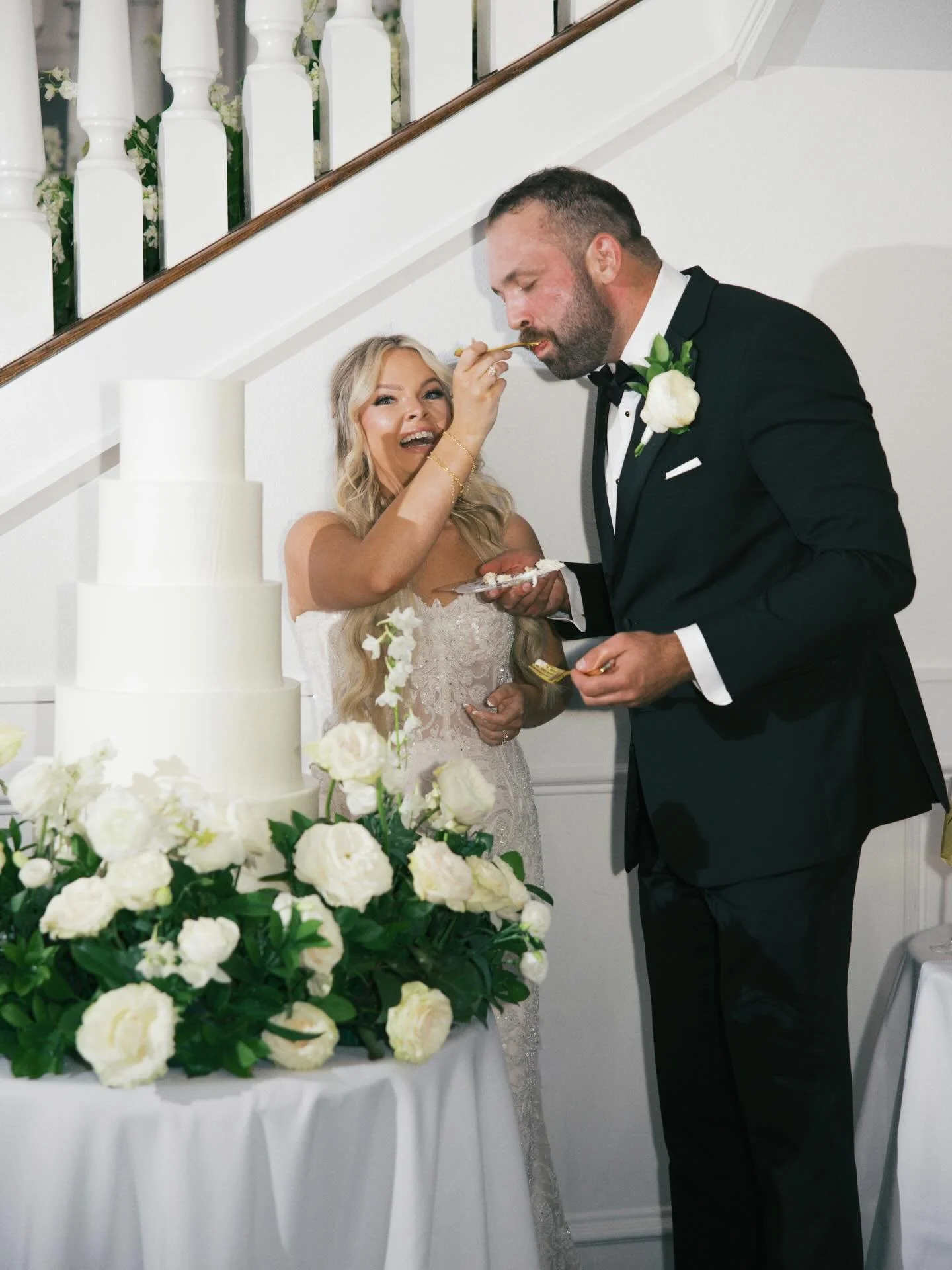 The question of how to decorate your cake solved in just one photo!!! So much joy for these two!! 🤍 A+T forever!