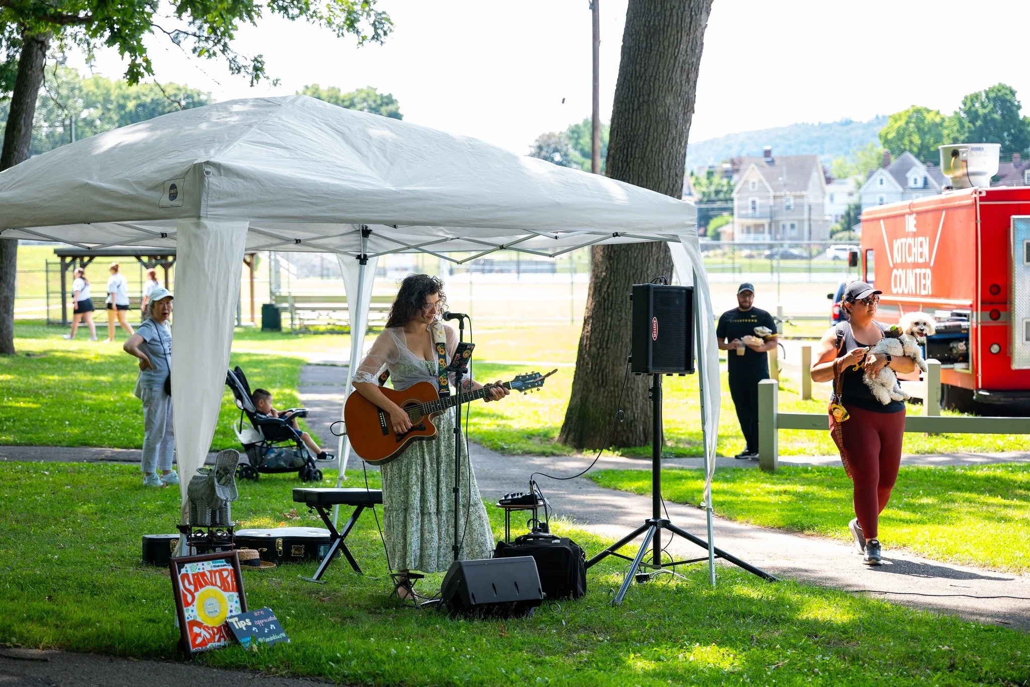 Good food and great music. Our local artists are setting the soundtrack for market days! 🎶🥕