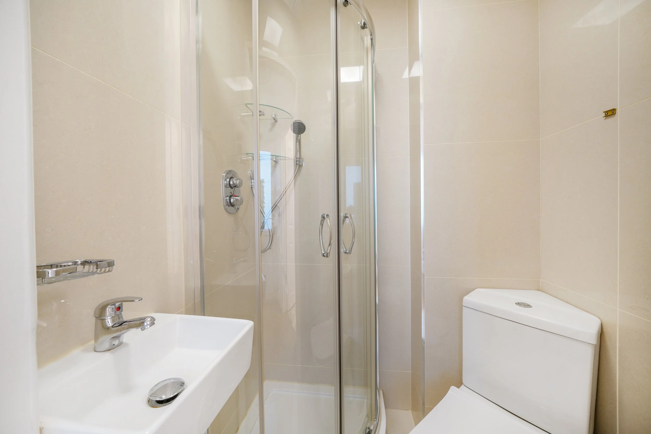 Basement Flat, 158 Sussex Gardens - qWLbTRQMdtw077uRN3wv.jpg