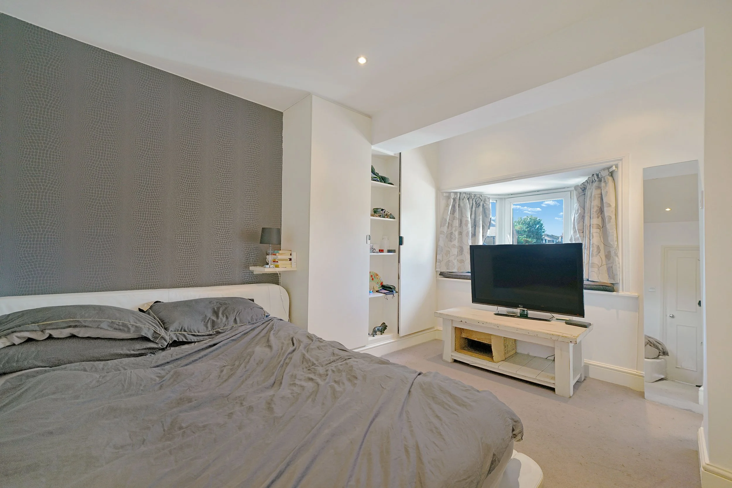Flat 2, 4 Barker Street - GcH9HJQoki1p0wWb3Mr8-min.jpg