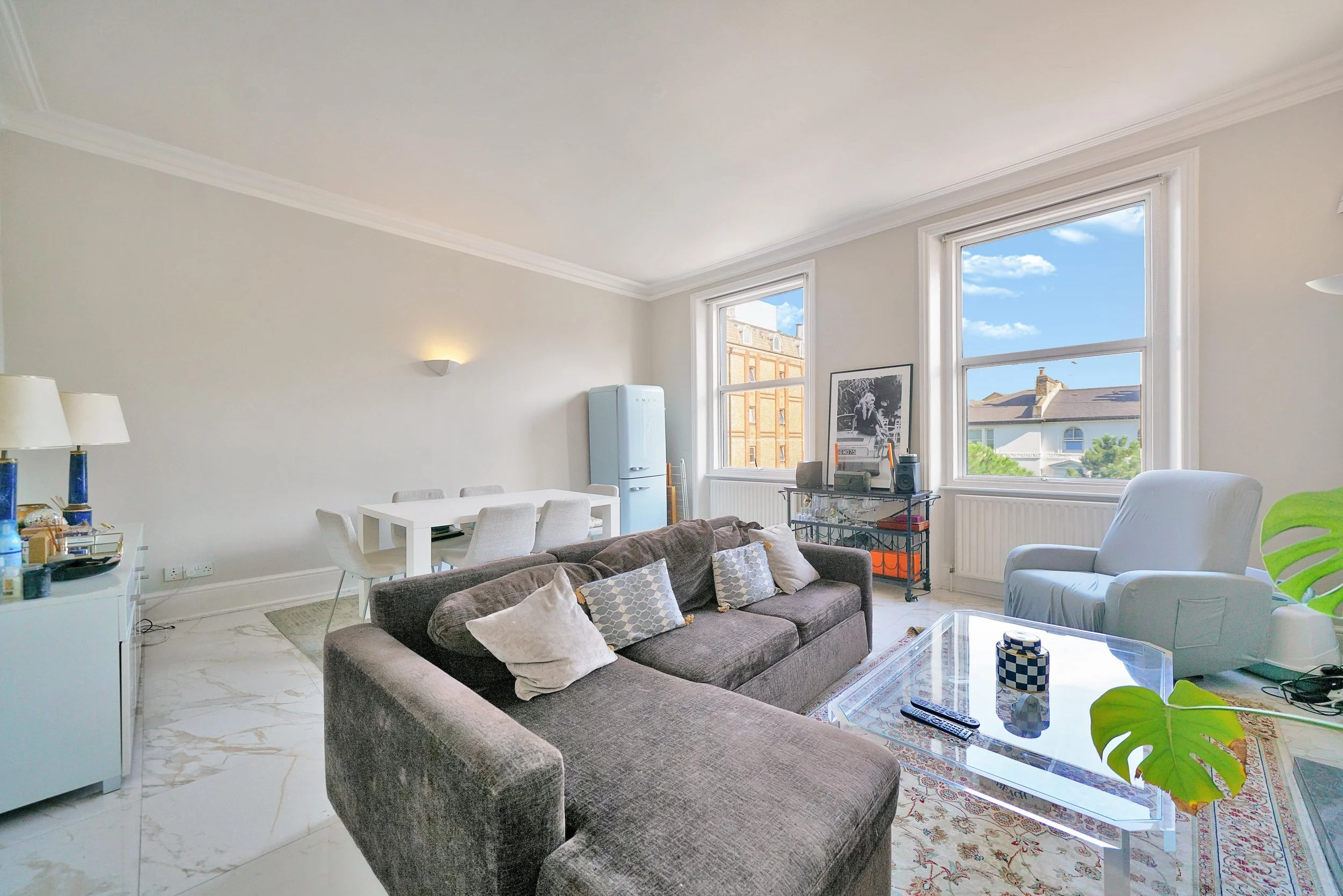 Flat 2, 4 Barker Street - DkaU4WUeqvlPebX973dS-min.jpg
