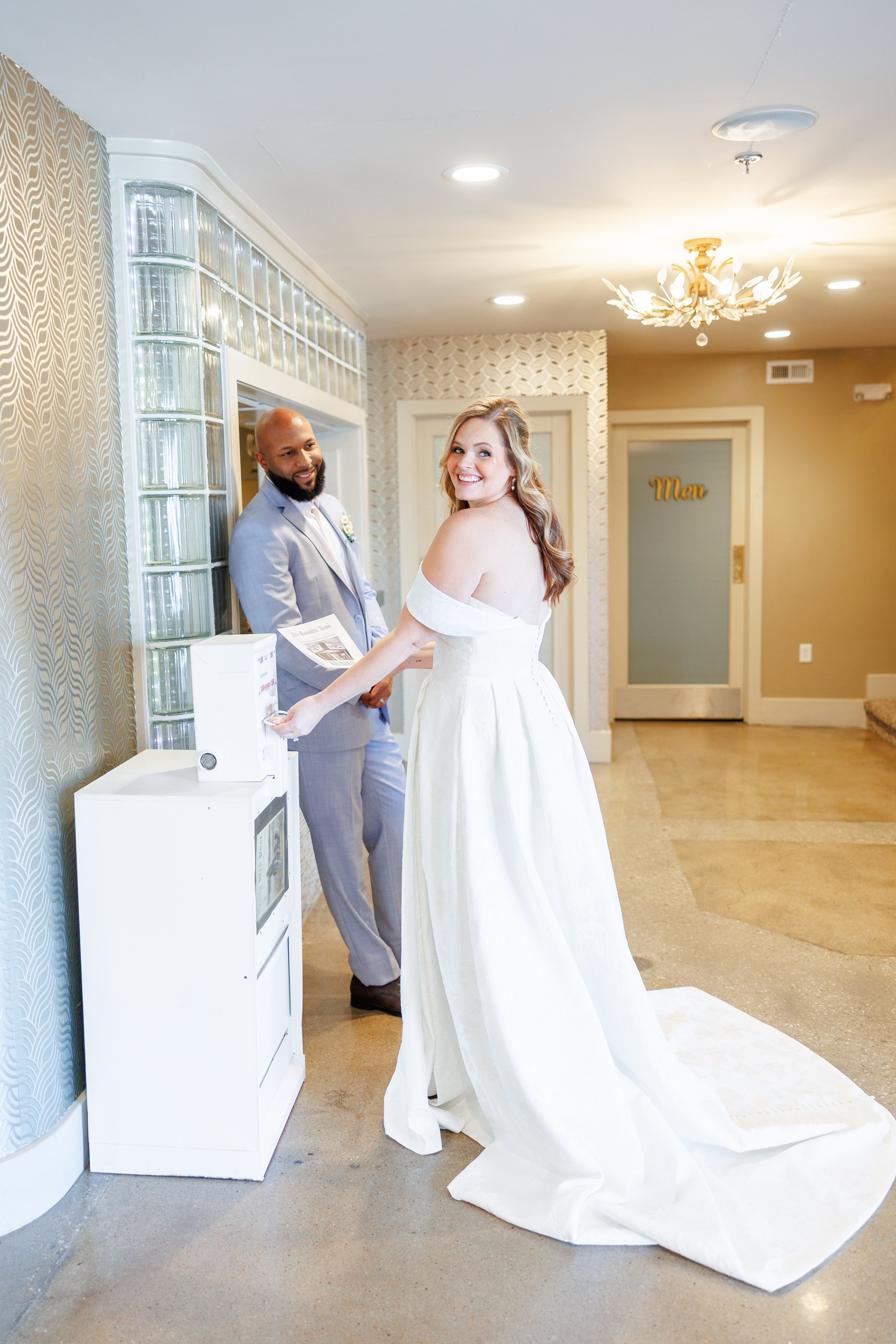 Rentable Newspaper Stand,  Kansas City