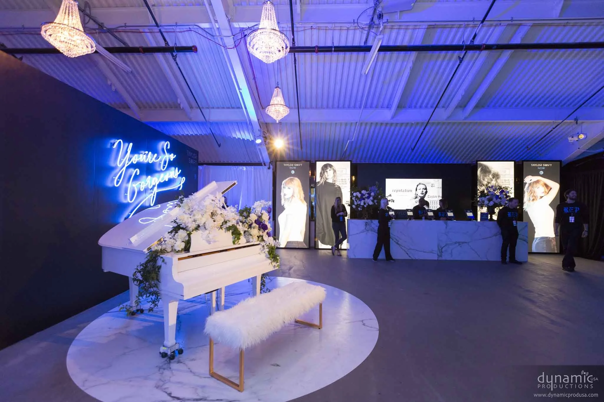 2017 - Taylor Swift LED Tunnel_63_lowres.jpg