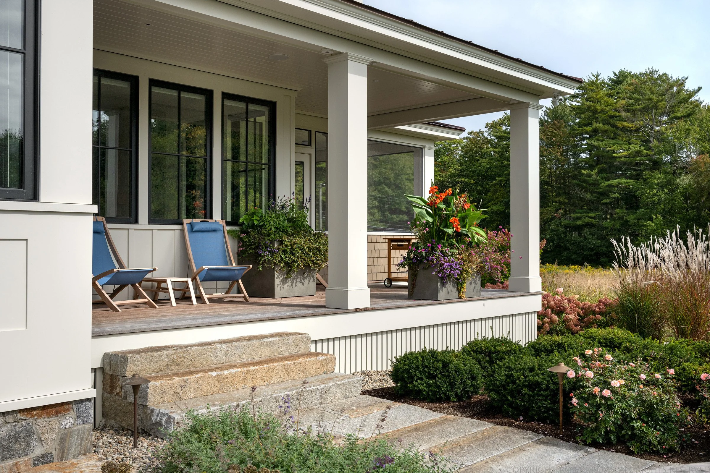 Meadow Residence features expansive meadowland, a beautifully integrated hardscape design, and a charming children’s playhouse. Thoughtfully crafted by Sea Laurel Landscape Architecture, this project blends natural New England beauty with functional,