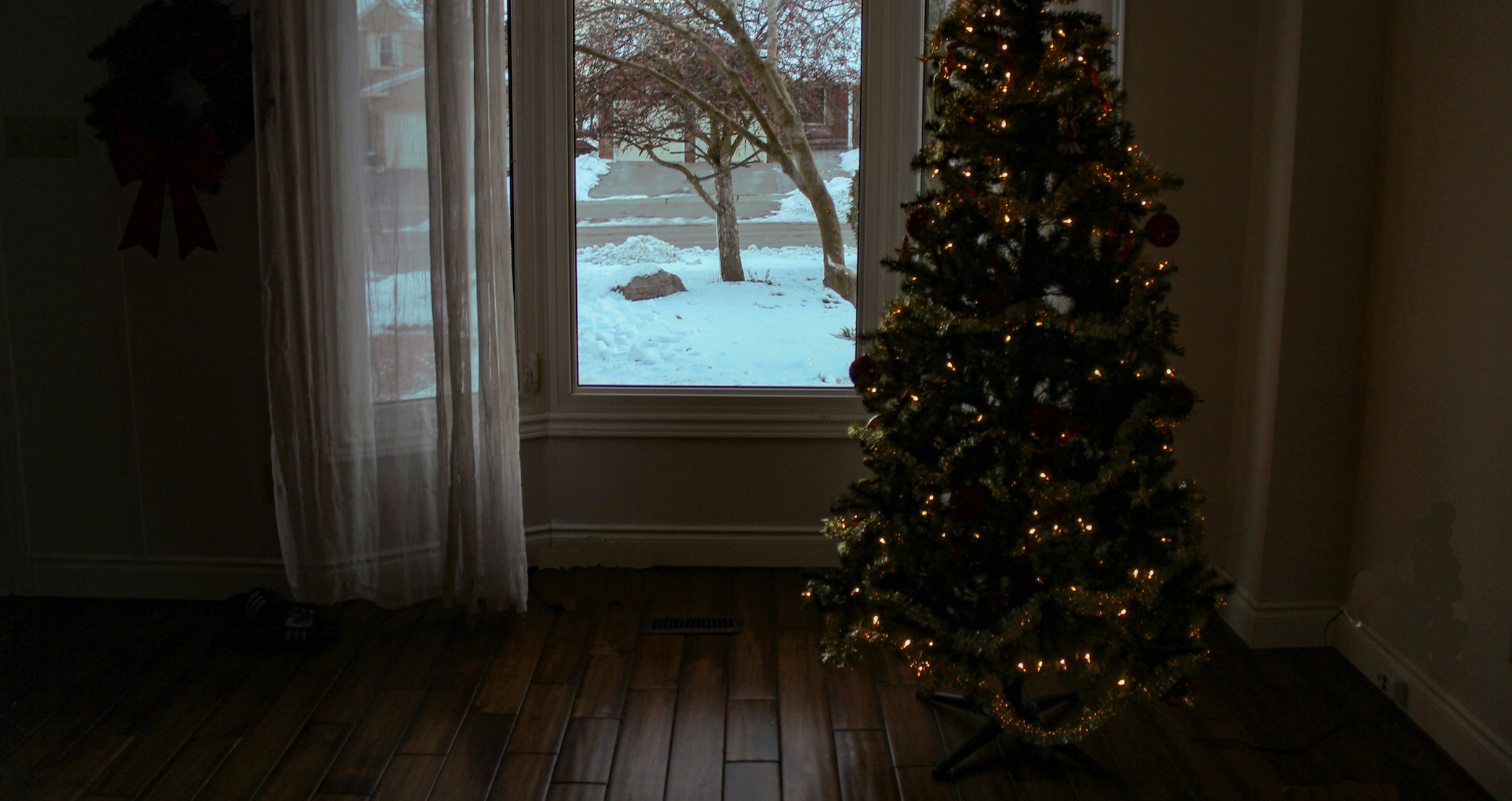 A Therapist’s Guide to Surviving the Holidays