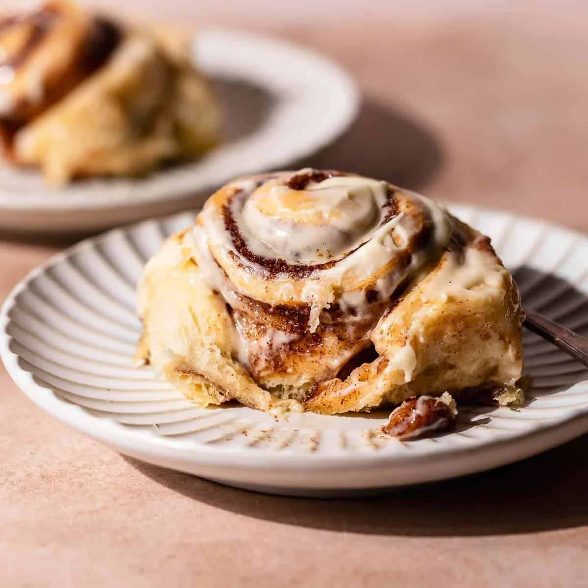 best-cinnamon-rolls-featured.jpg