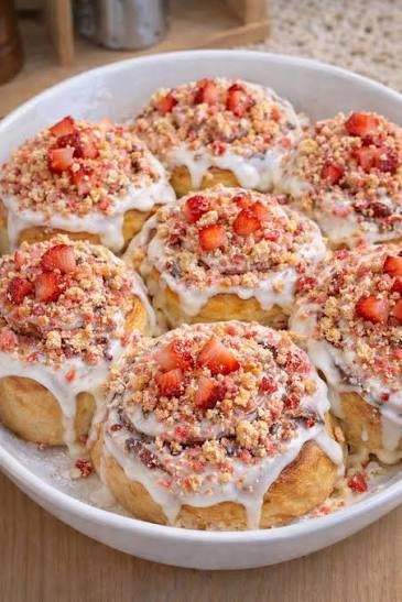 Sourdough Strawberry Cinnamon Rolls