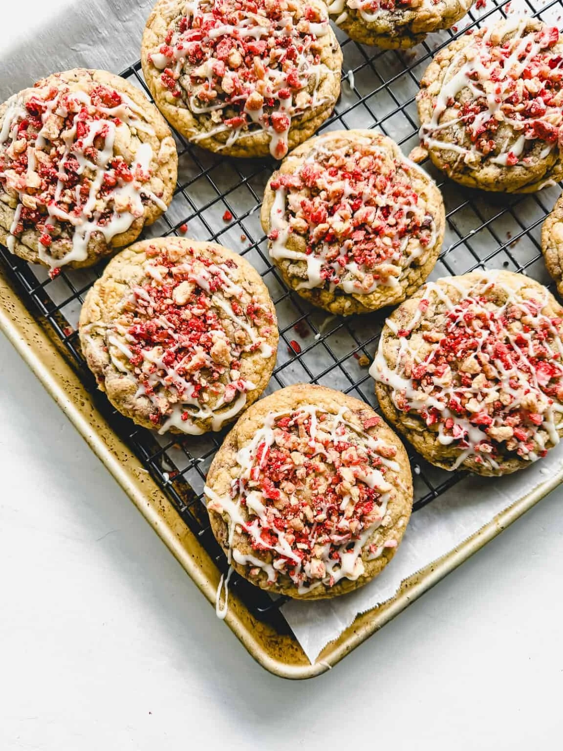 Sourdough Strawberry Crumble Cookie