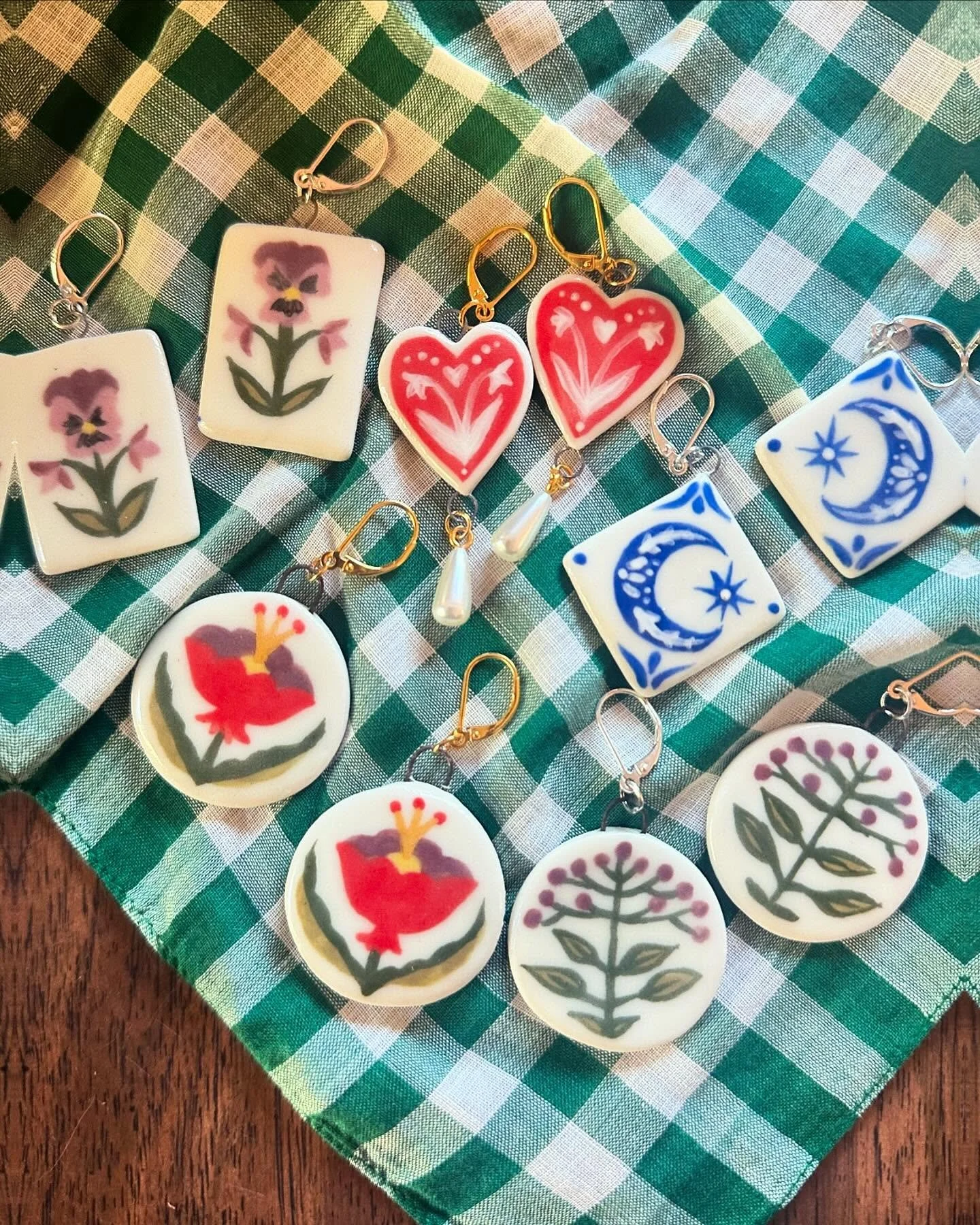 Some earrings and hair clips 💖 I&rsquo;ve been loving making these little accessories. #ceramics #porcelain #handbuiltceramics