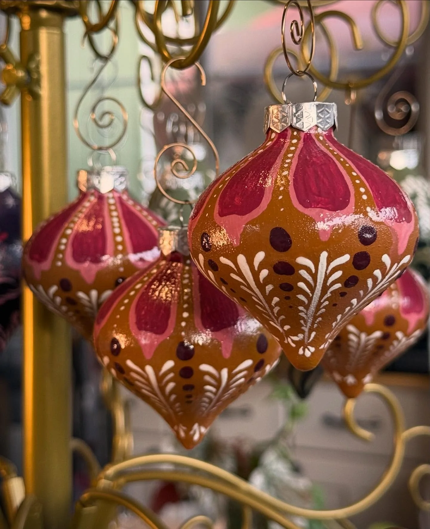 I&rsquo;ve been busy painting ornaments in the studio! 🎄

I will be selling them at the Eugene Holiday Market this weekend and next weekend. I would love if you would stop by and say hi!