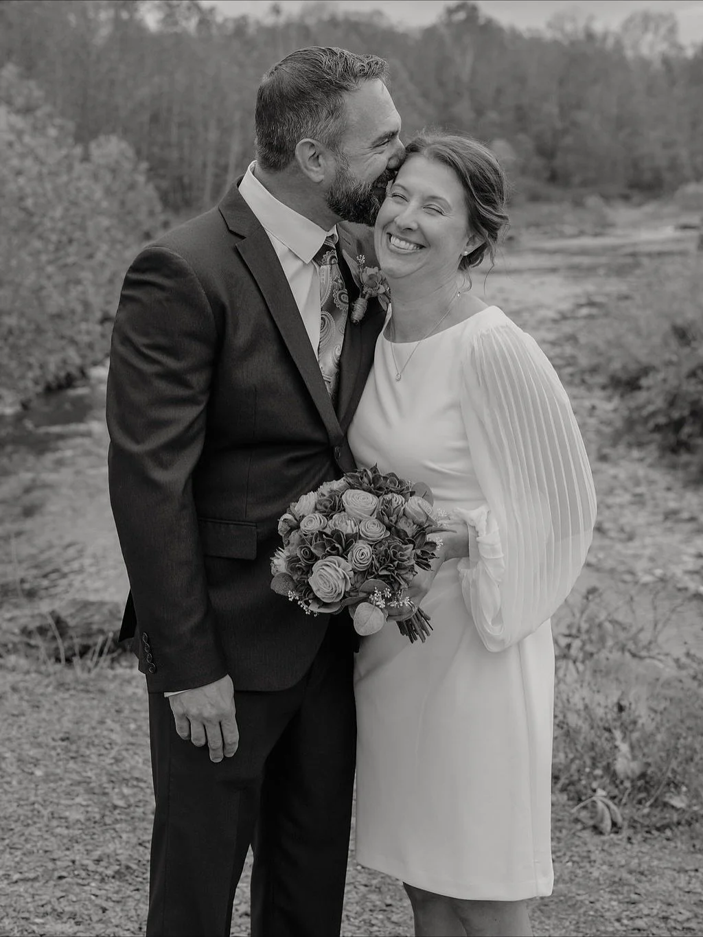 Jaime and Brian&rsquo;s wedding day was small, quiet and full of love. 🫶🏻 Their families came together to cheer, cry and laugh with them as they married in Stroudsburg and headed to a nearby park to take photos. 🌳💍

#stroudsburgphotographer #wedd