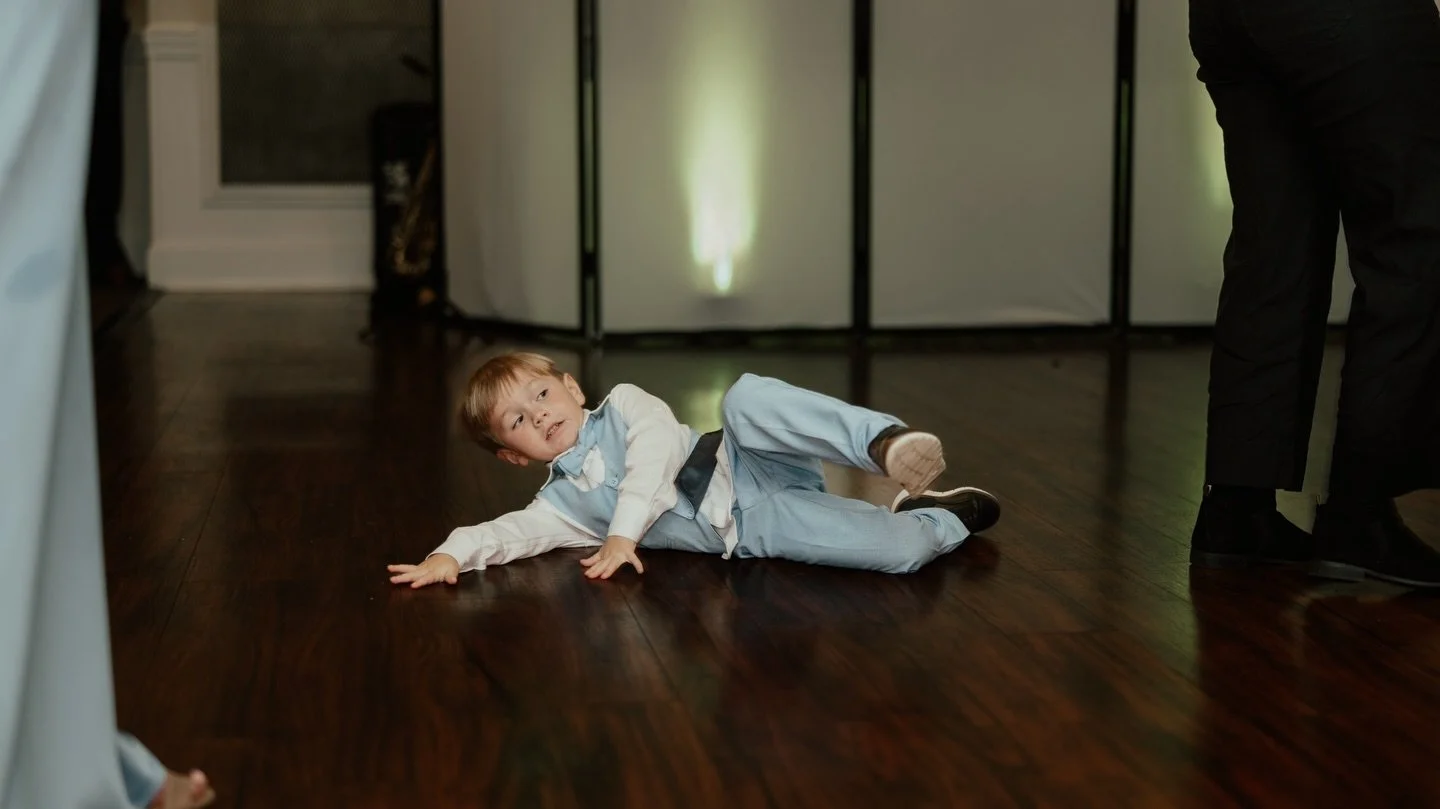 When the kids (and adults) understand the assignment on the dance floor 😎🍾

#weddingidea #dancefloor #weddingvideographers