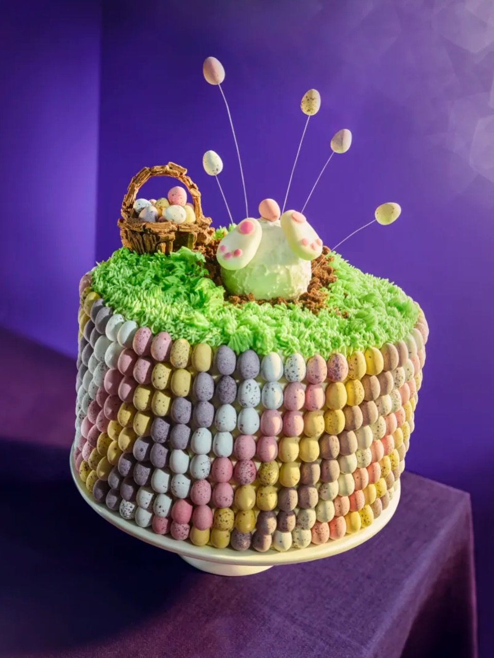 Which @julietsear Easter bake is your favourite? Save for Easter baking inspo! ✨👩&zwj;🍳 swipe 👈 to see 🥰🍰

1 Mini eggs digging bunny cake 
2 Mini Eggs cascade cake
3 Bunny Faultline cake 
4 Creme egg 2 tine cupcakes
5 Speckled egg cakes
6 Easter