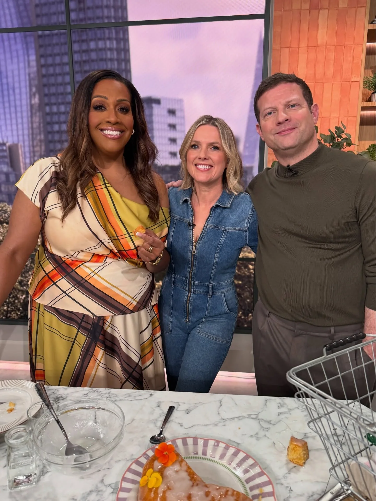 Awesome day at @thismorning with @alisonhammond55 and @dermotoleary making a Lucius lemon drizzle cake, perfect for Mother&rsquo;s Day! If you&rsquo;d like the recipe it&rsquo;s up on the website I&rsquo;ll pop a link on my stories! Happy Friday! 🍋 
