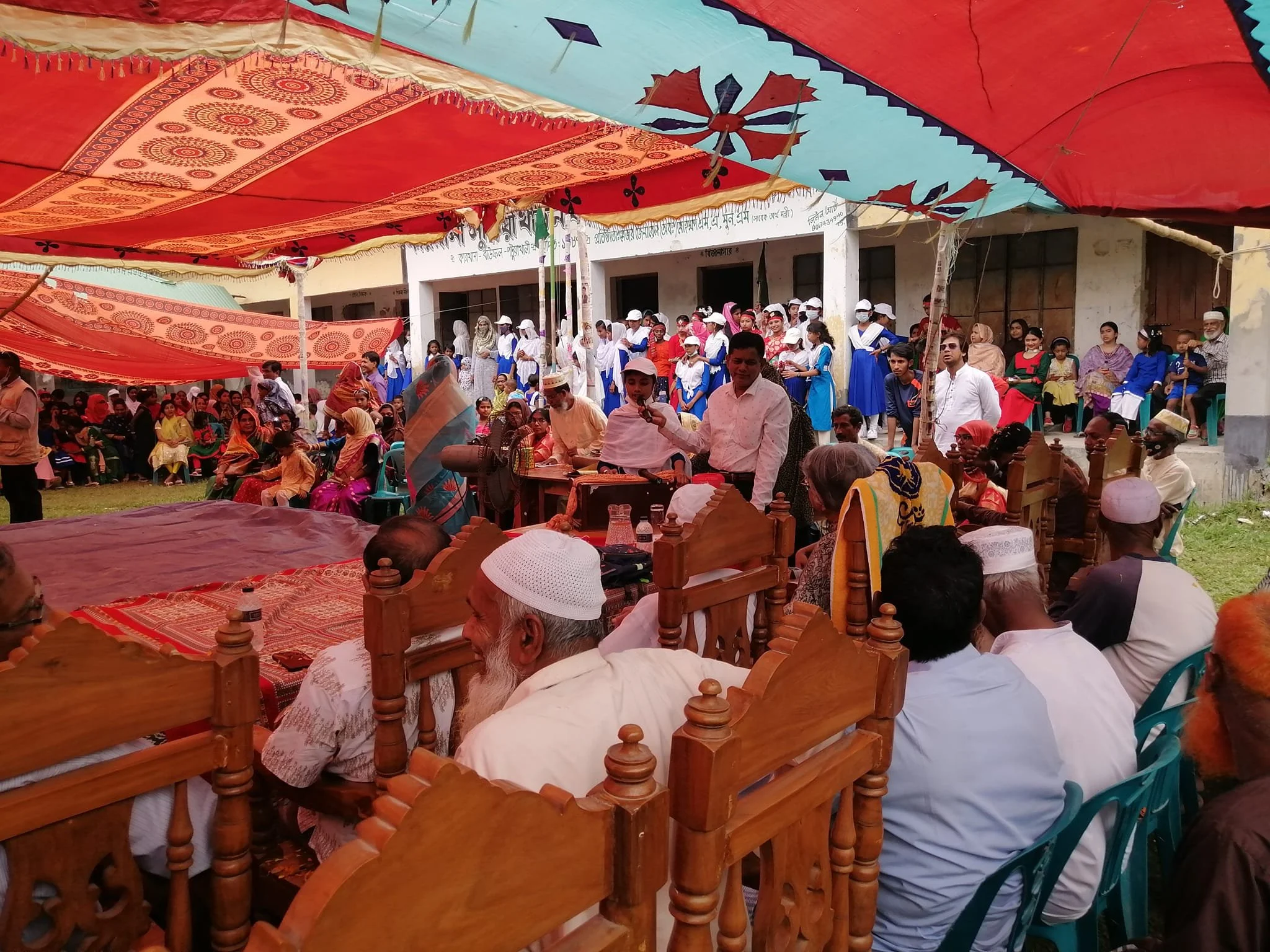 Audience at Official Visit of co-founders.