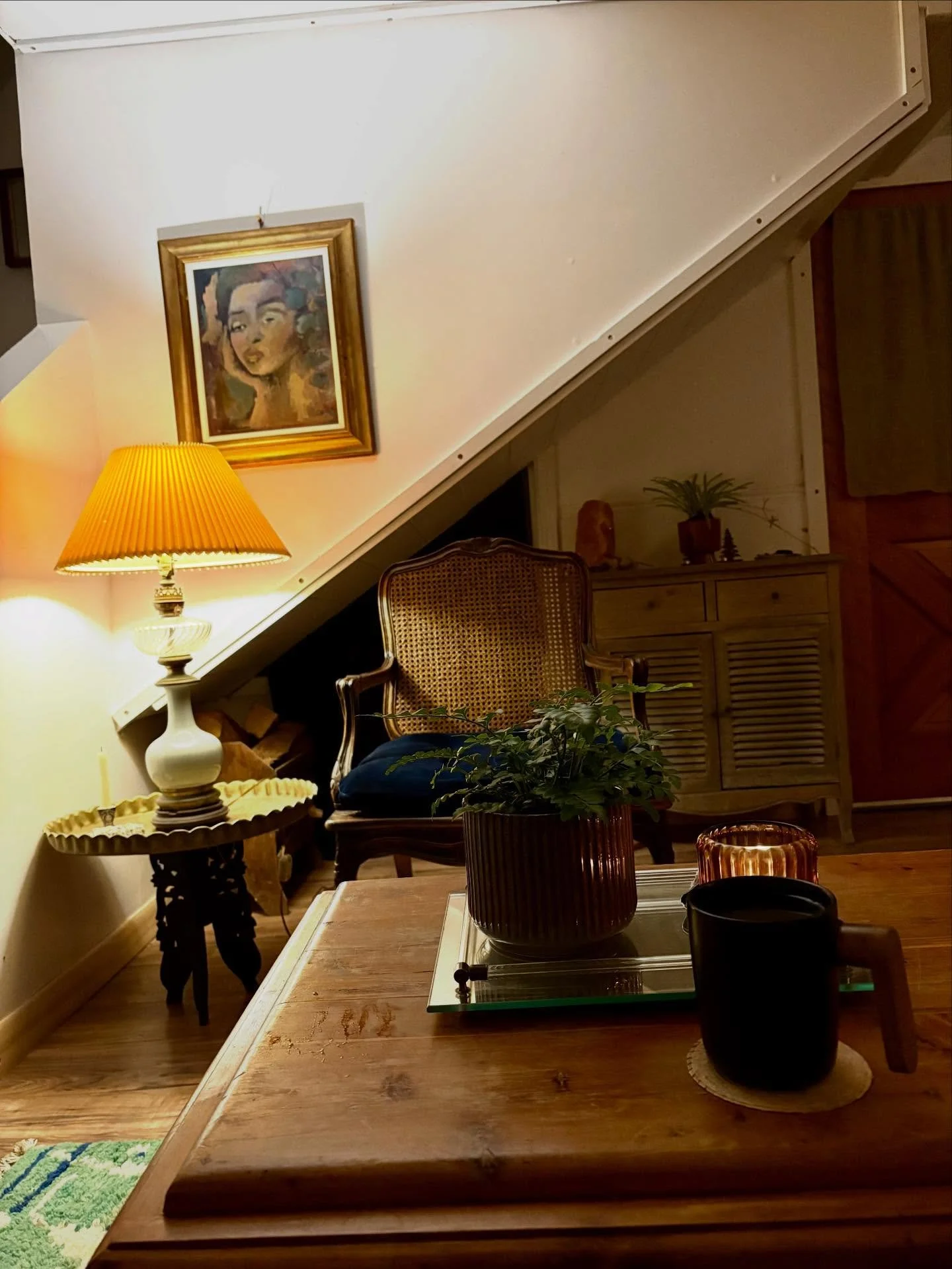 How does your nervous system respond to your space?

Does the tension in your neck ease?
Does your heart beat slow &amp; steady?
Do you look around and love everything surrounding you? 

Your environment is what drives your mood, emotions, beliefs, a