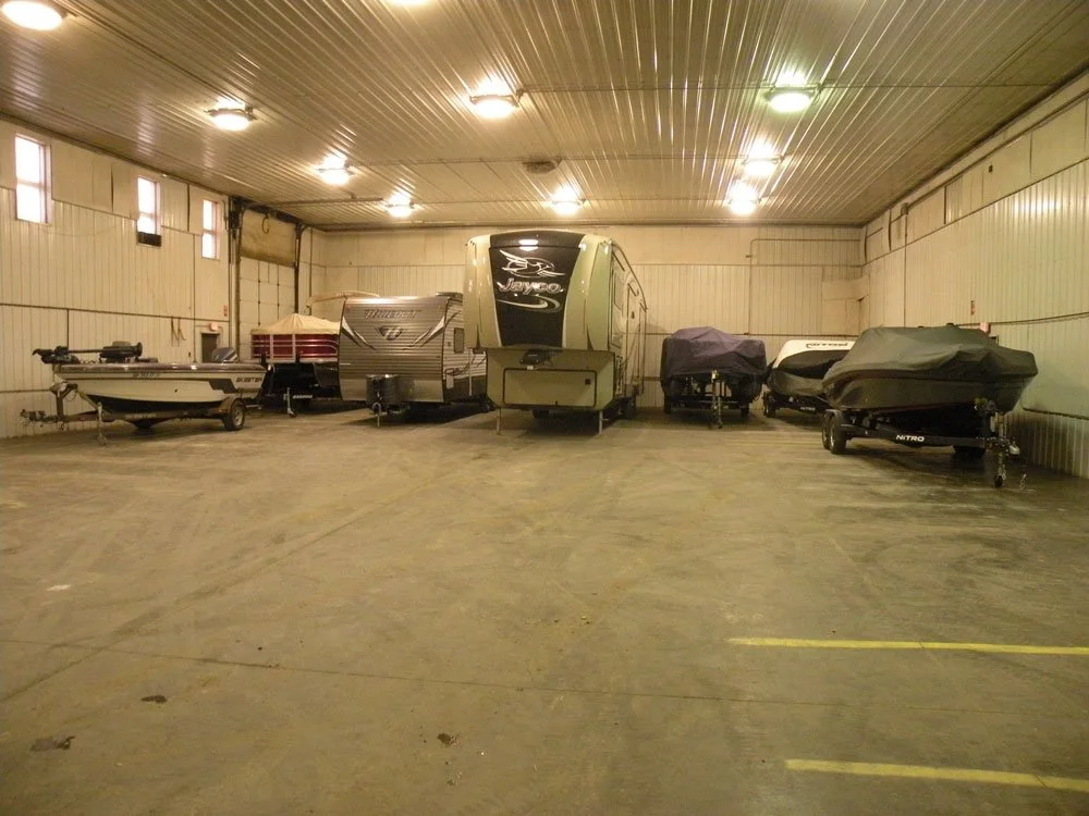 Boat_Indoor.jpg