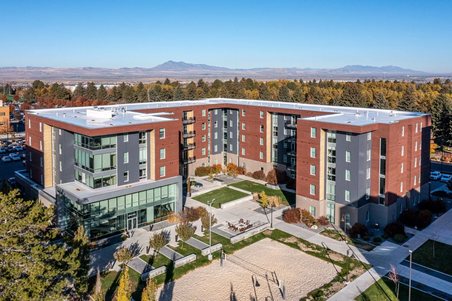 69b32b17d65996bbad6b5289_USU Valley View smaller-1.jpg