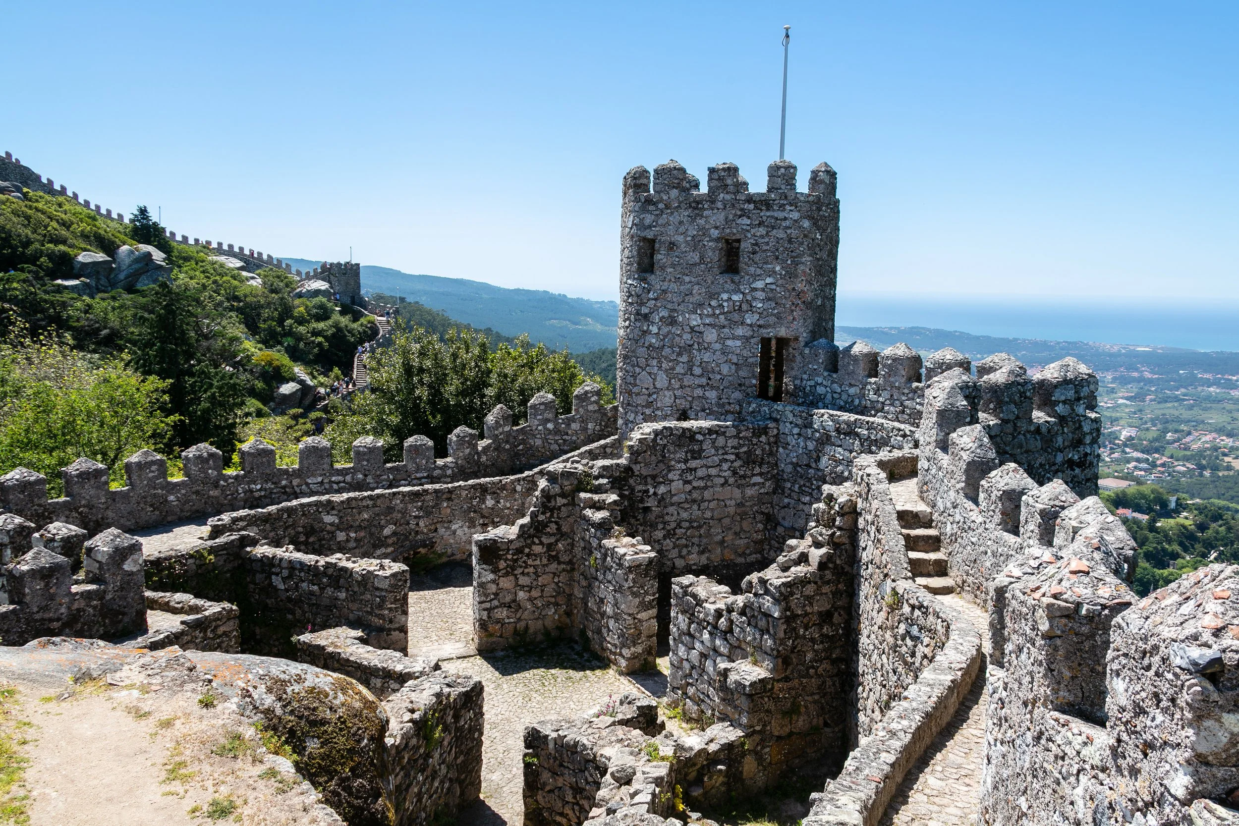 Castelo_dos_Mouros,_Sintra,_Portugal,_2019-05-25,_DD_111.jpg