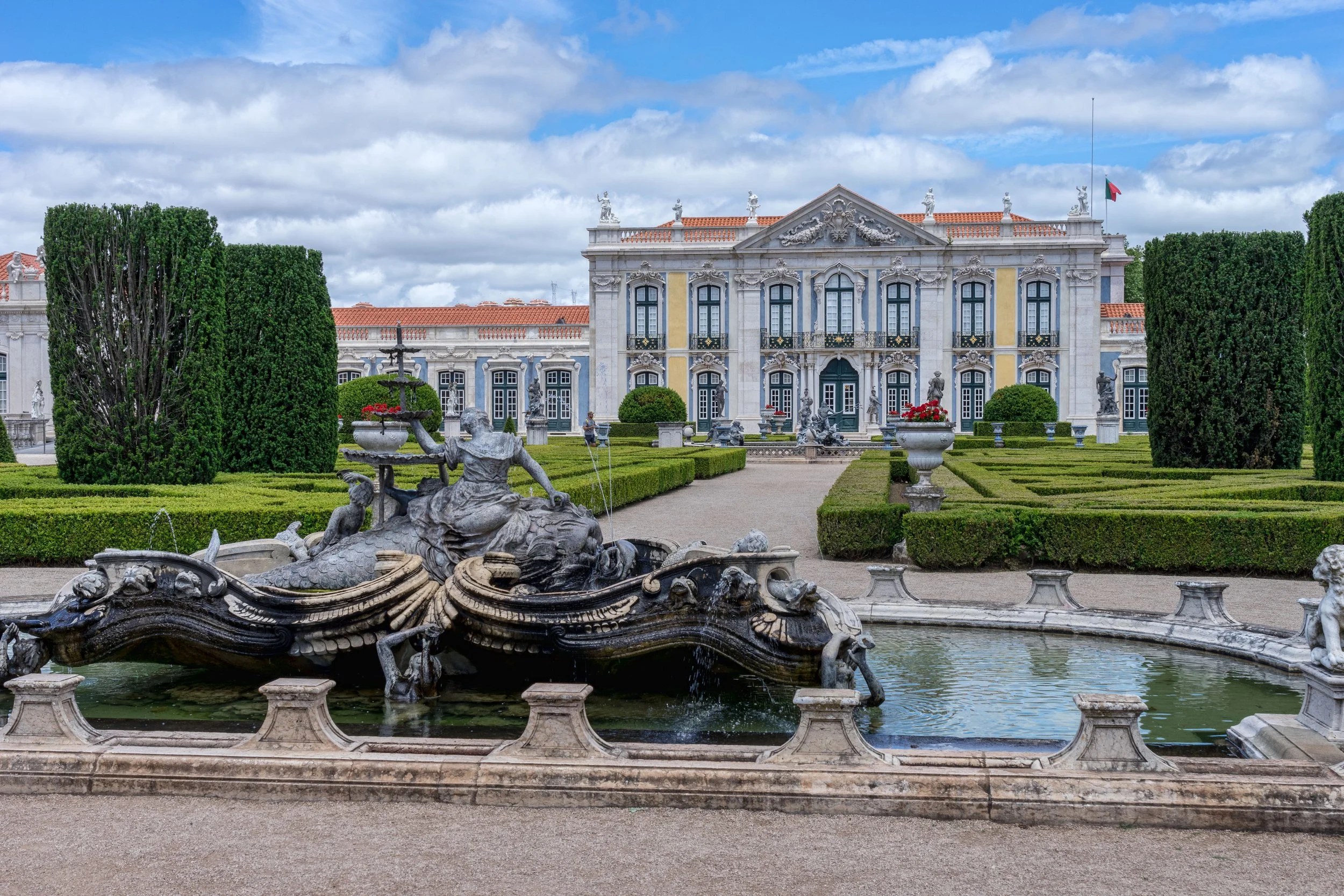 Palais_royal_de_Queluz_-_Vue_générale.jpg