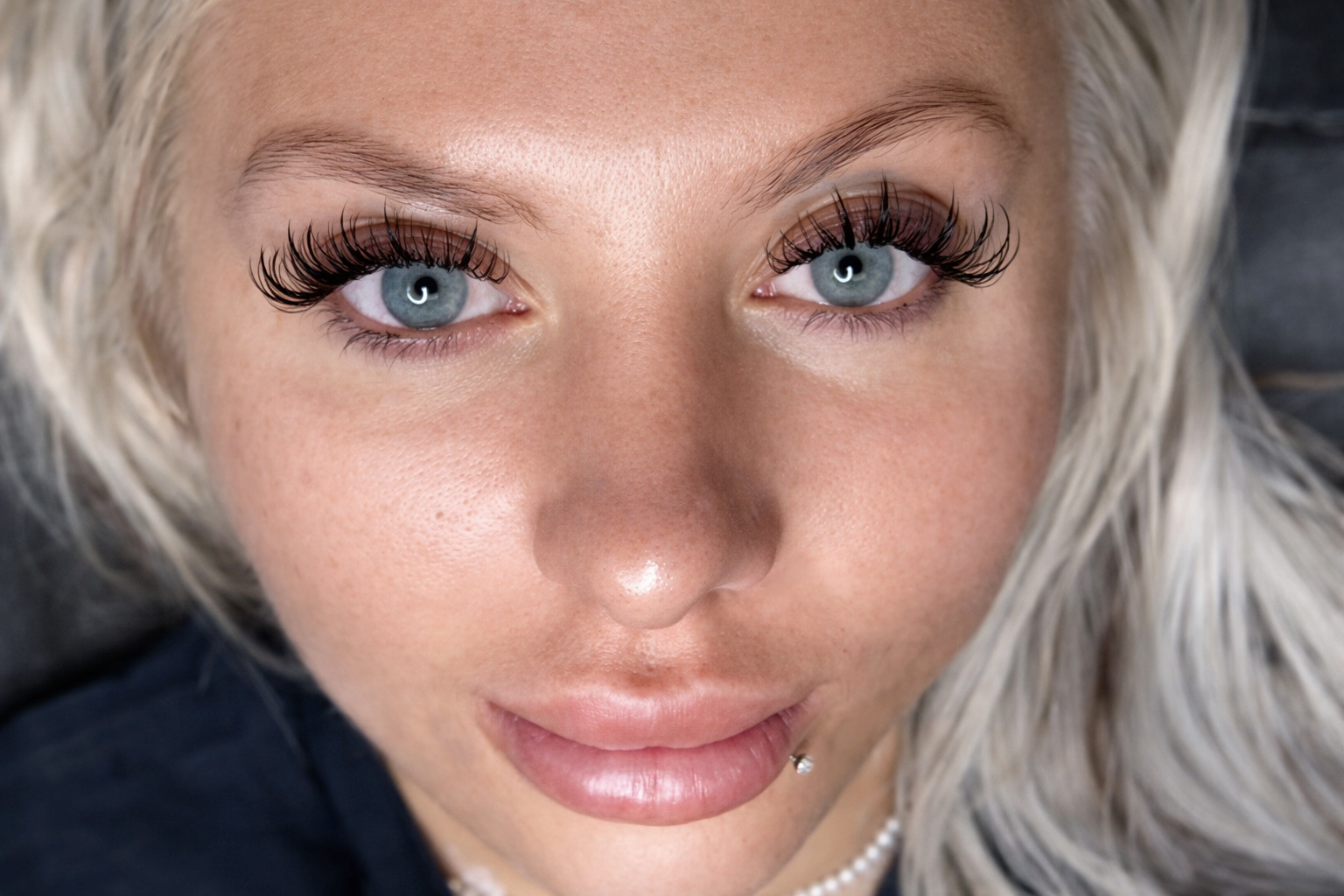 Classic vs. Volume Lashes: Which Is Right for You?