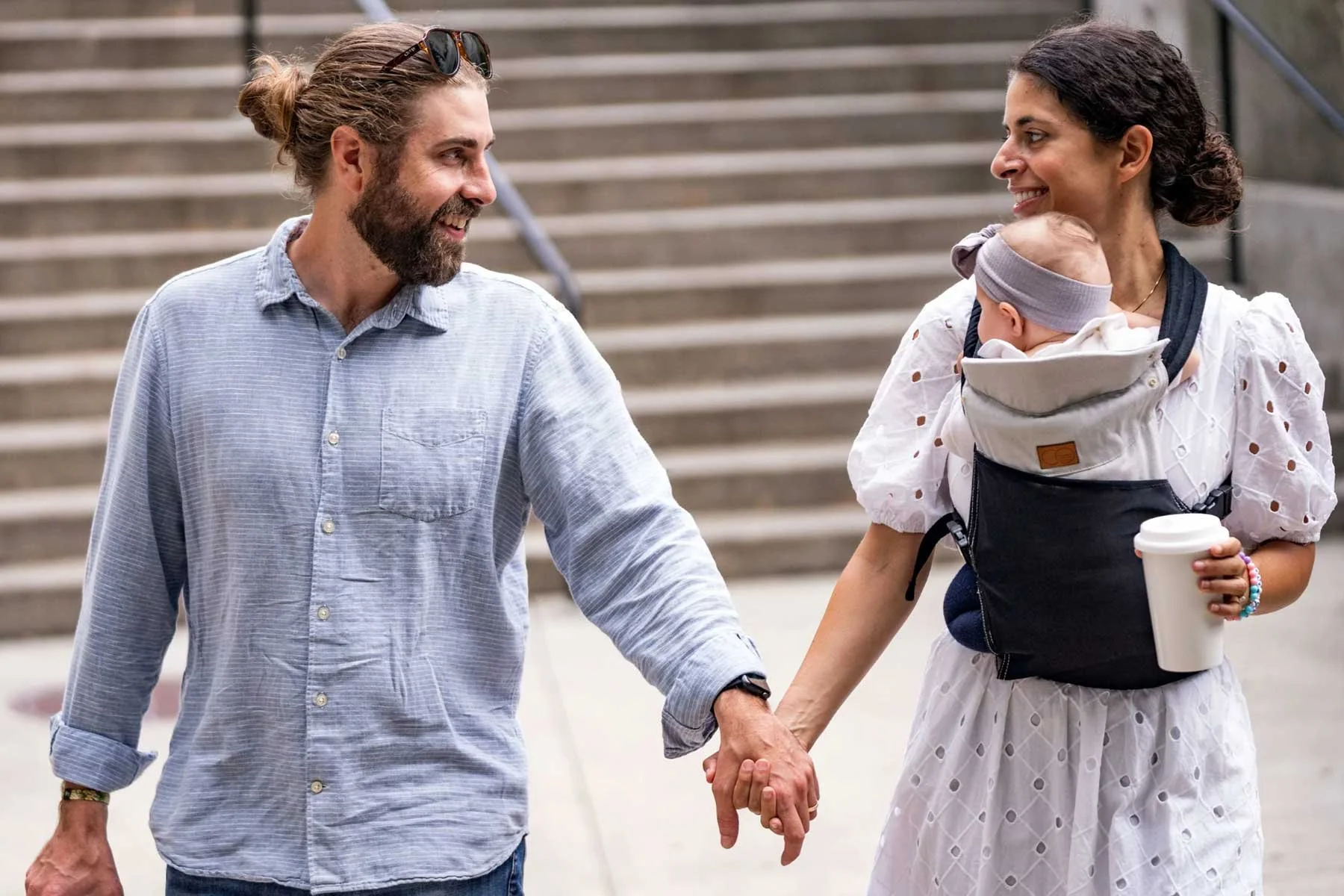 Baby Wearing: 5 Tips to Prevent Baby Carrier Back Pain