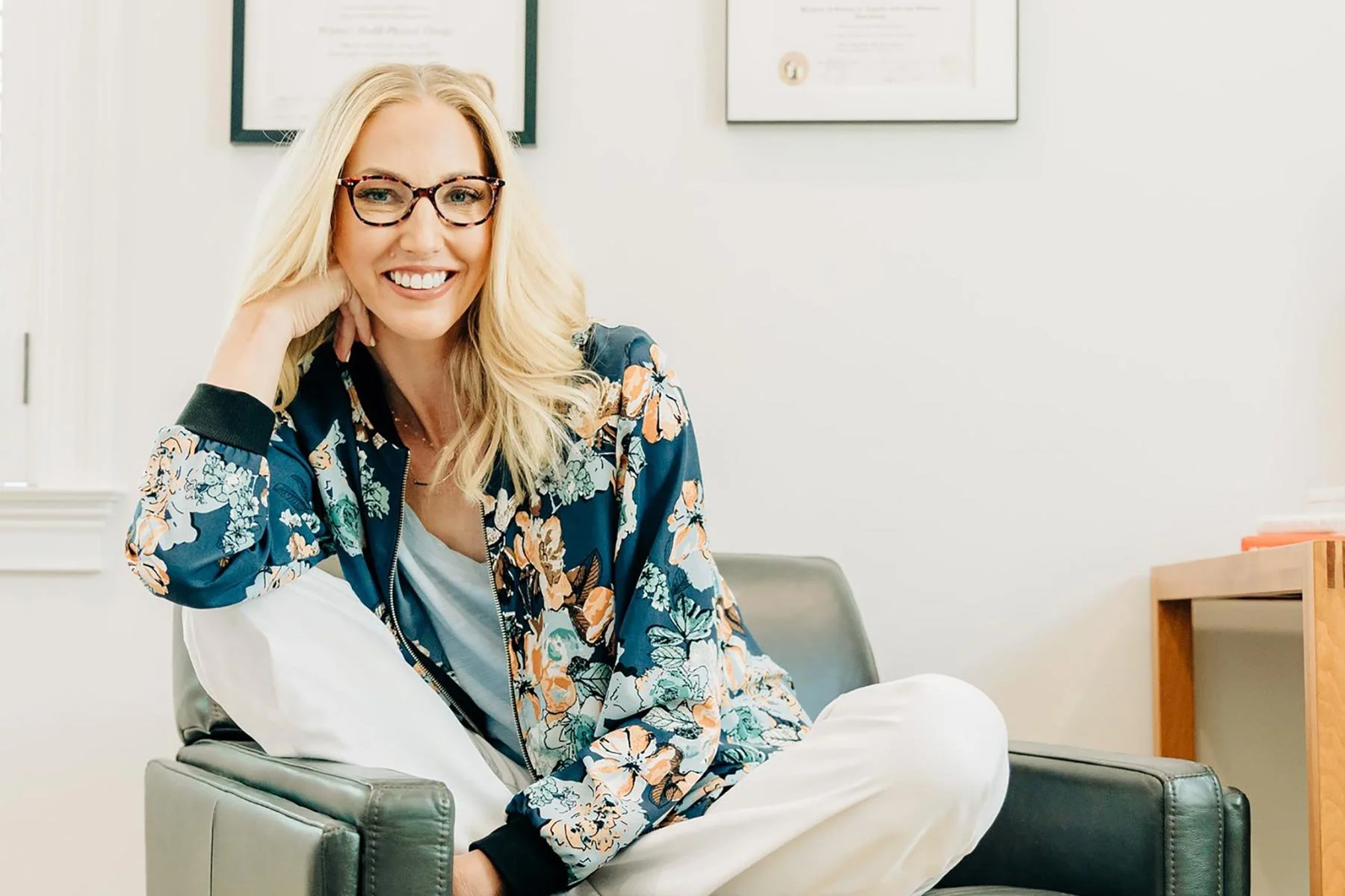Pelvic floor physical therapist shares 5 things she never does, from hovering over public toilets to kegels.