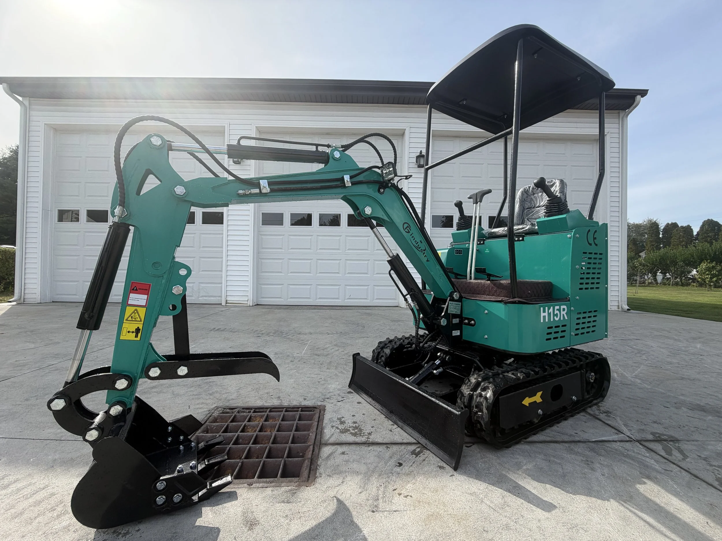 H15R 1.5 ton Mini Excavator