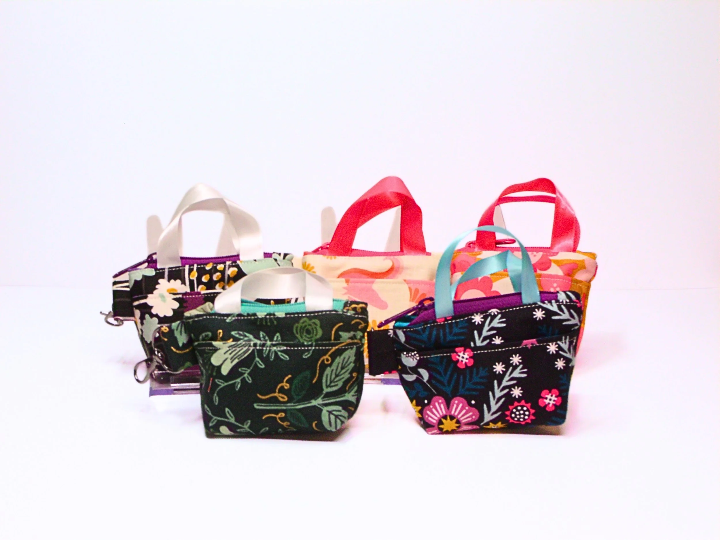 Mini Tote Keychain Tiny Tote Purse Charm Zipper Pouch ID Holder Coin Purse Keychain Handmade Fabric Bag Charm