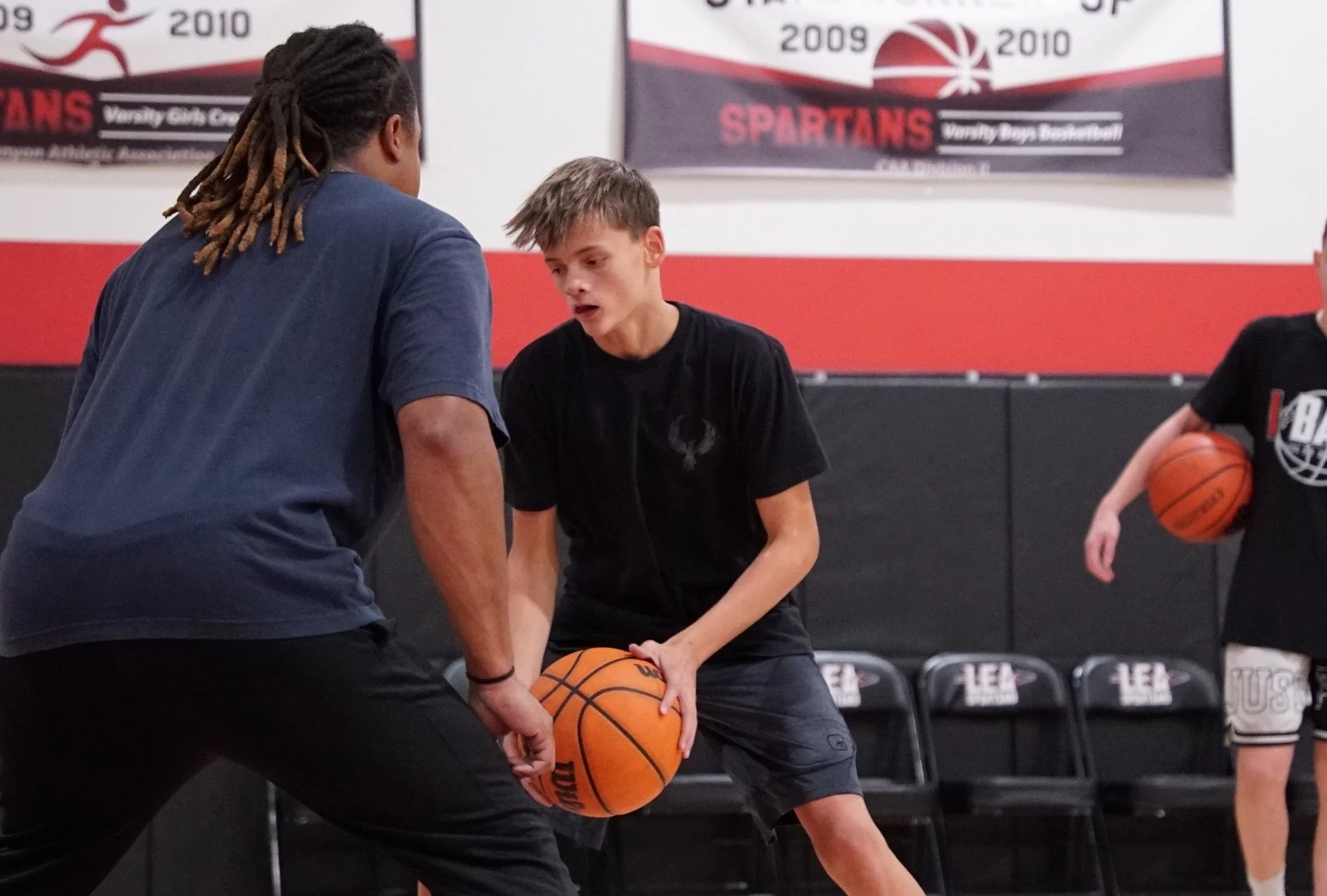 Summer doesn&rsquo;t build highlights. It builds habits. 💪🏀

Every rep matters.

Every workout matters.

Every correction matters.

This is what player development looks like at REI Prep x Elite Basketball Club&mdash;high-energy training, competiti