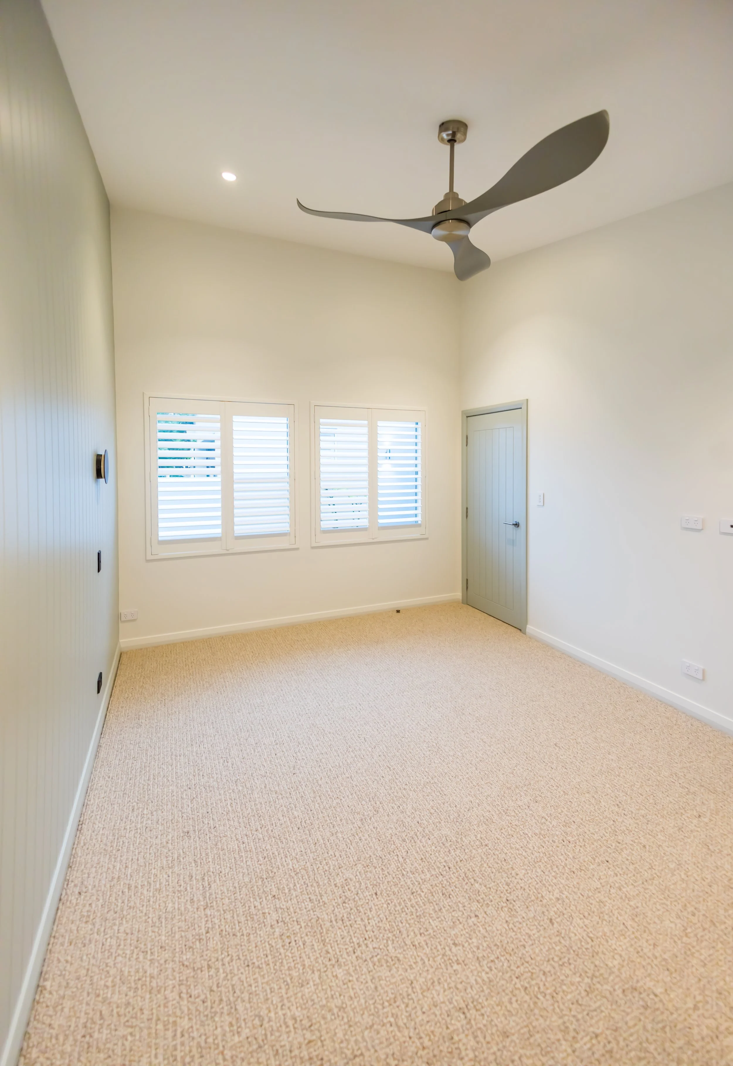 Newly renovated bedroom in custom home build by local busselton builders naturaliste building co