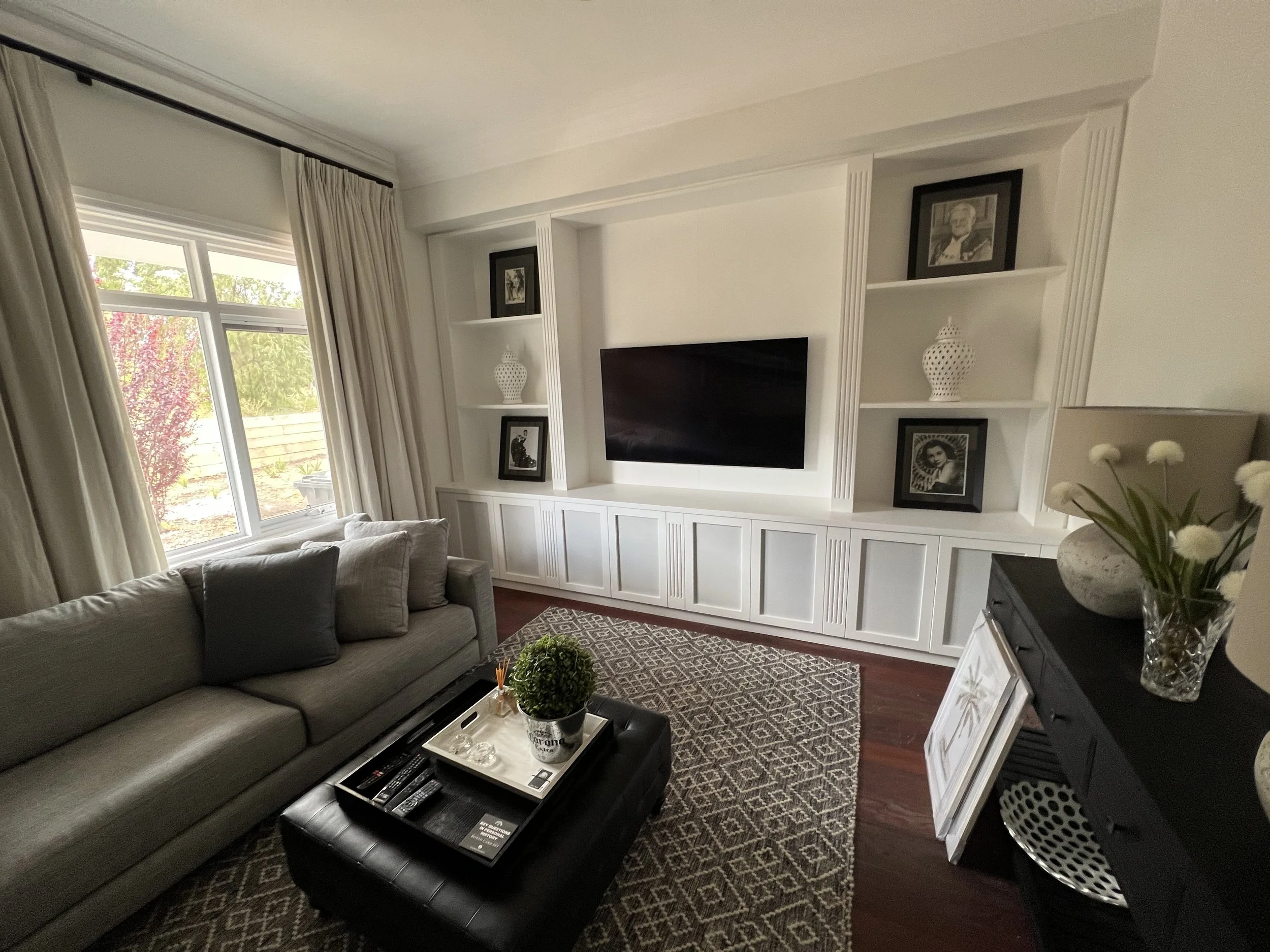 Living room in custom home build by naturaliste living co