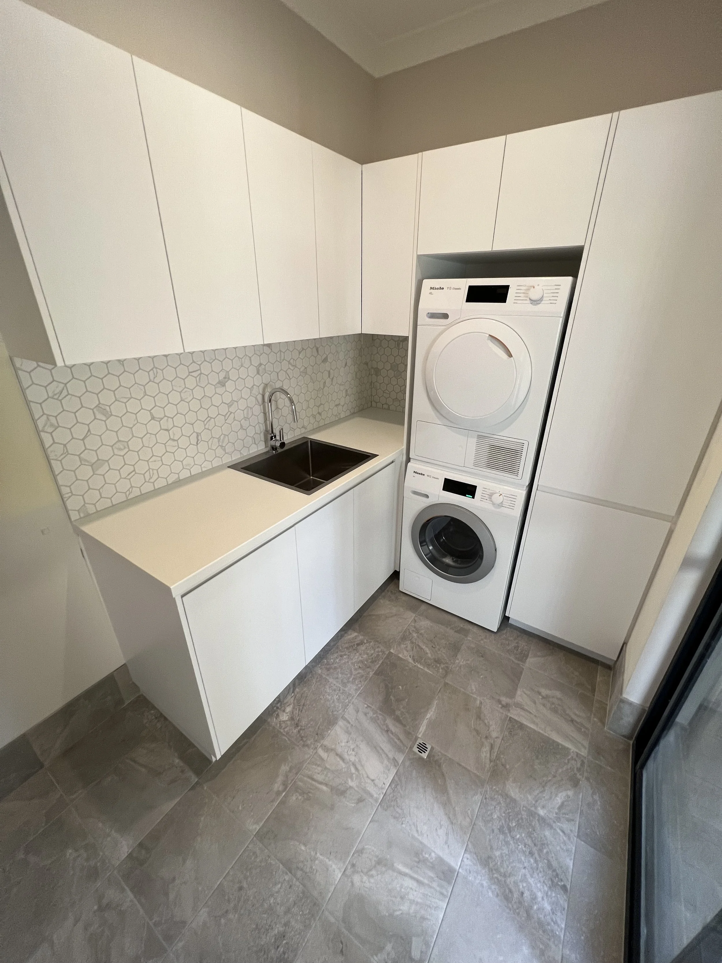 laundry renovation ad granny flat extension by custom builders near busselton.