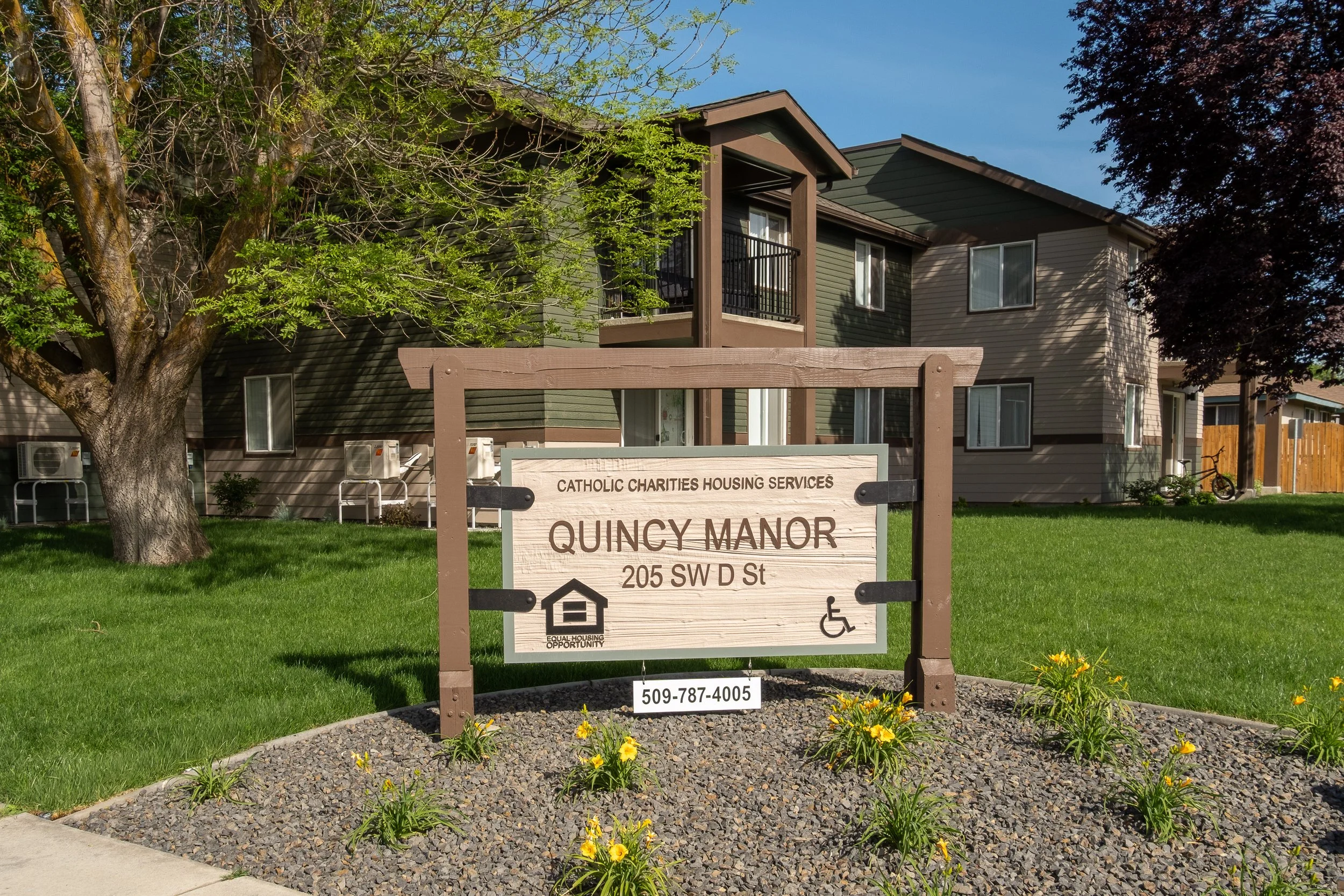 Quincy Manor-4.jpg